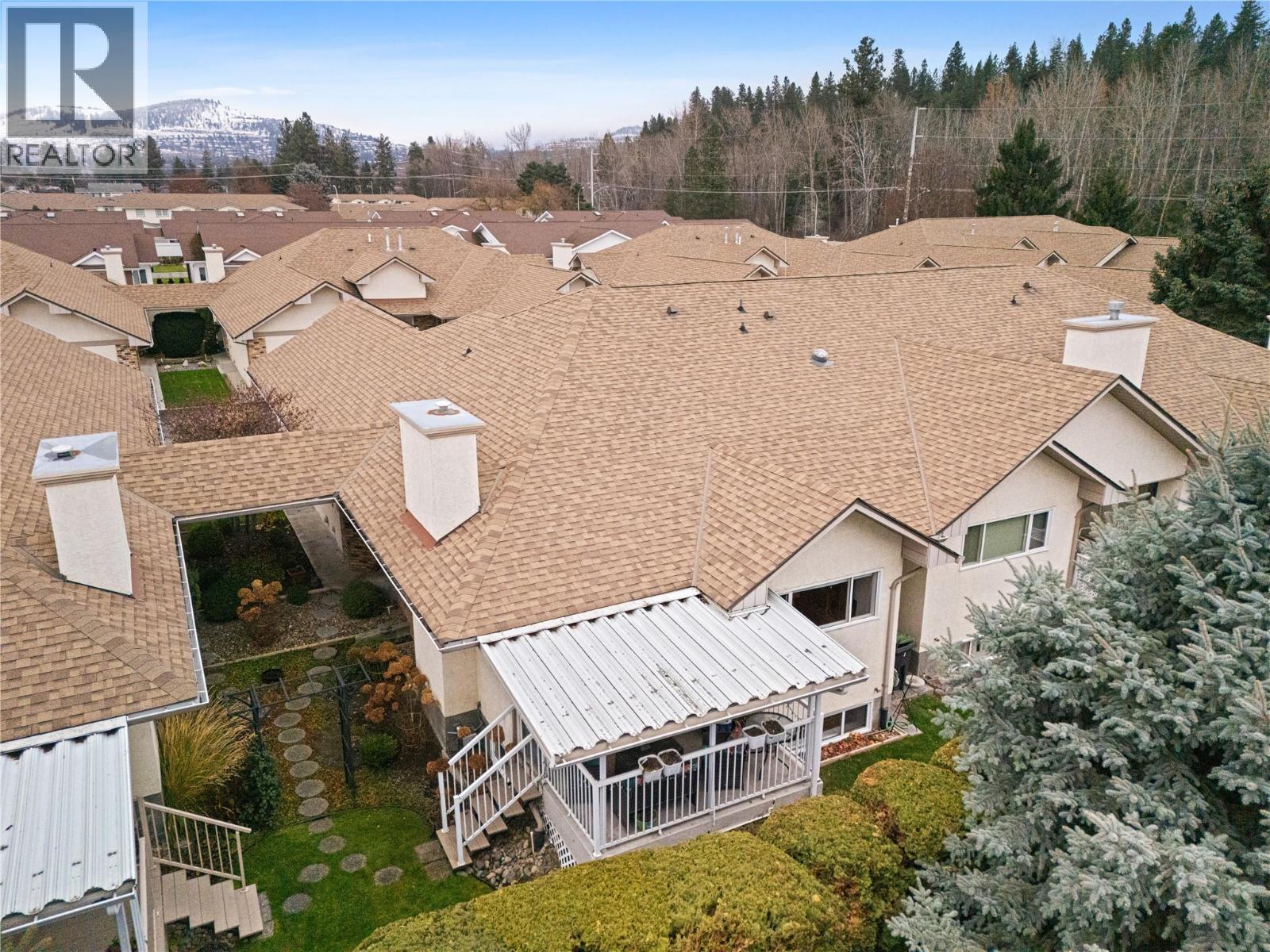 3 1873 Parkview Crescent, Kelowna