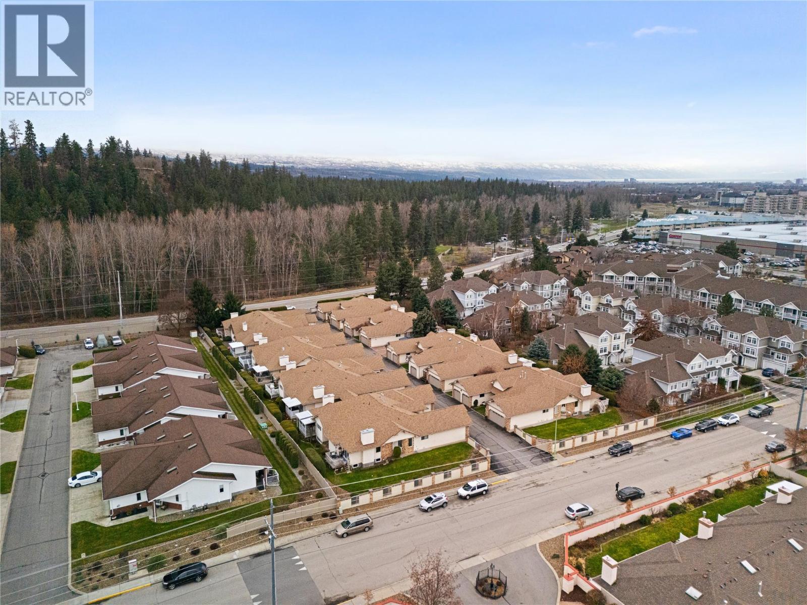 3 1873 Parkview Crescent, Kelowna