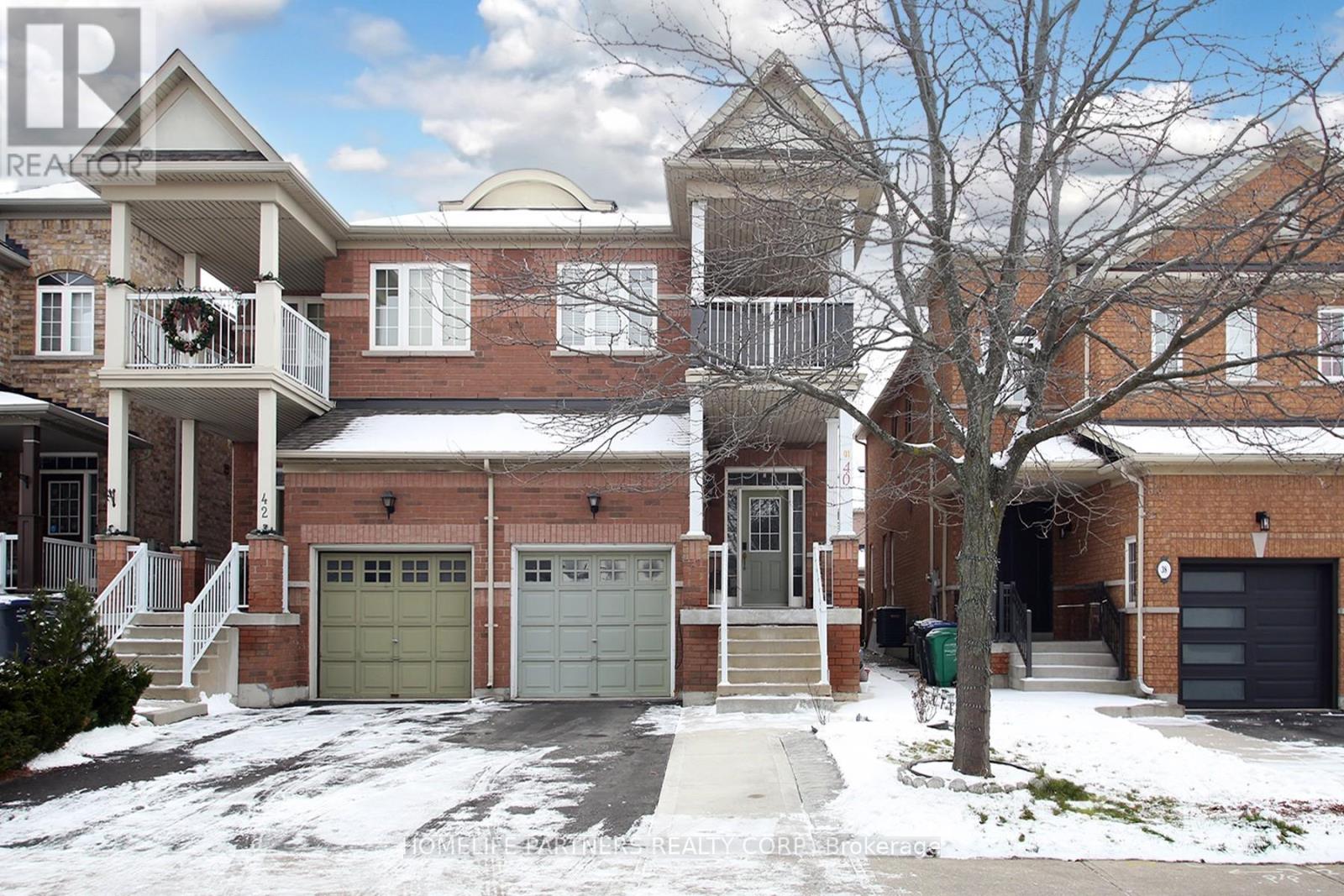 40 NATHANIEL CRESCENT - 1