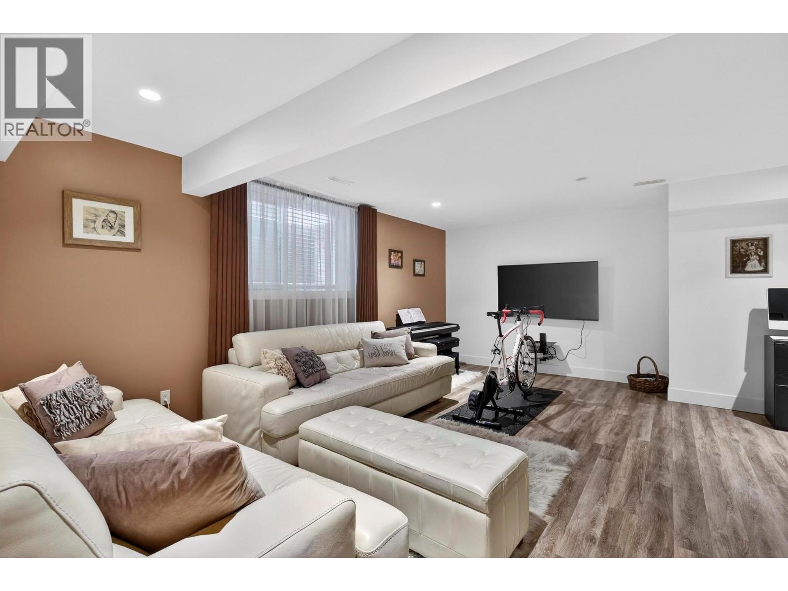  1273 Bergamot Avenue, Kelowna