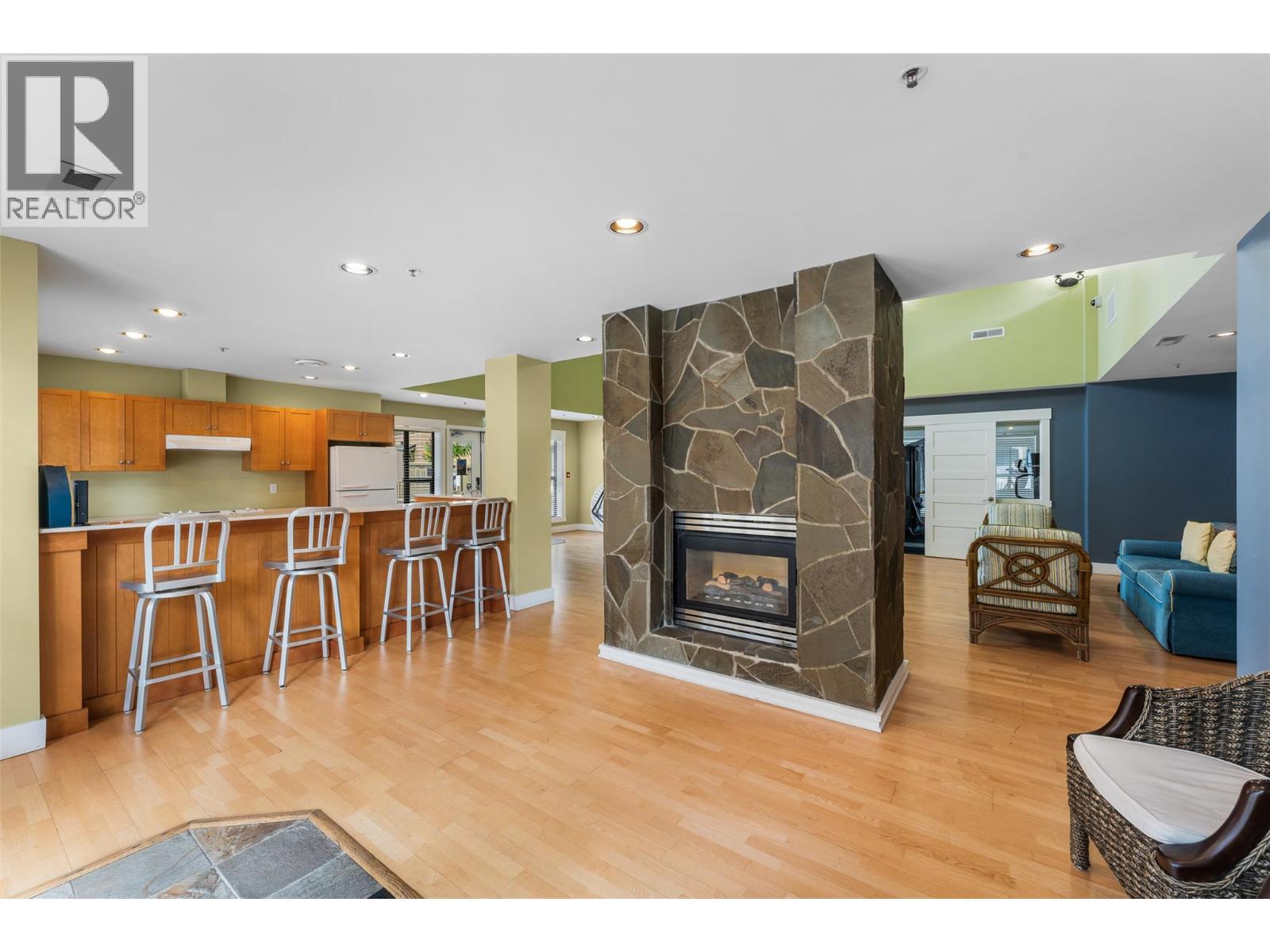 325 3880 Truswell Road, Kelowna