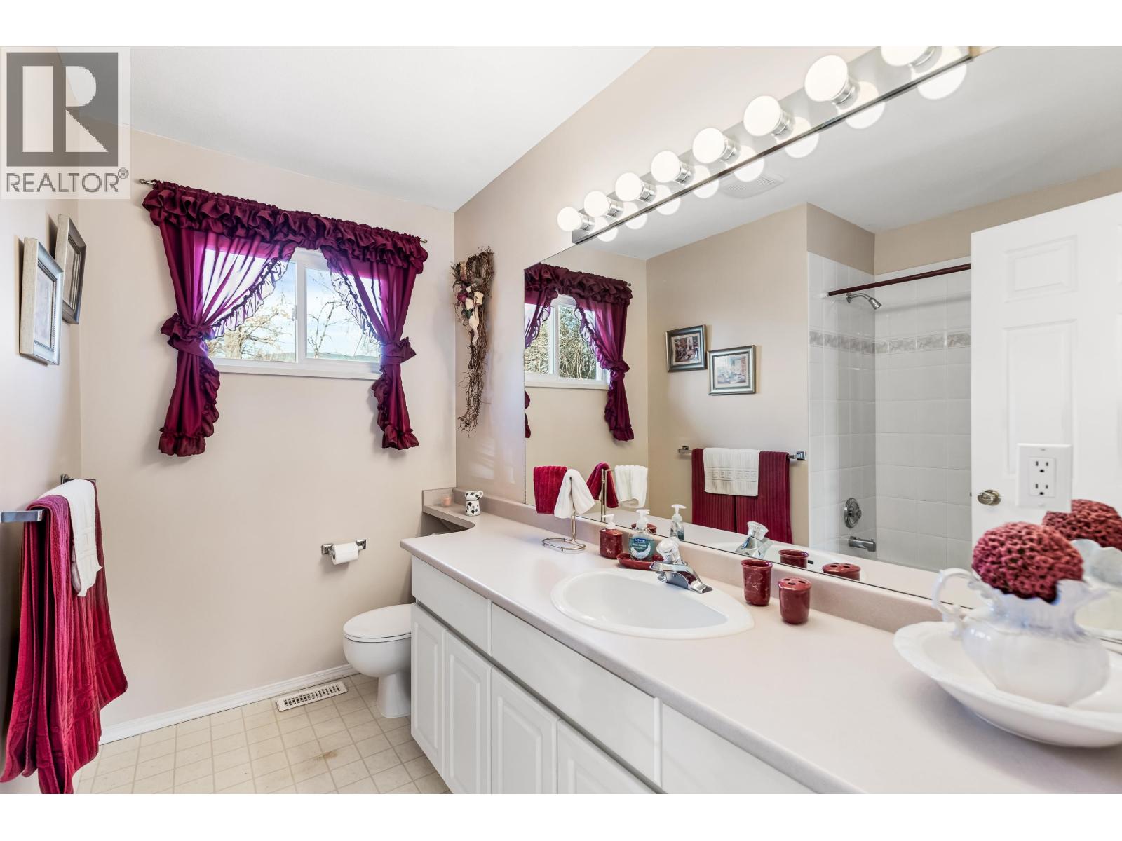 939 RIVERSIDE DRIVE, Port Coquitlam