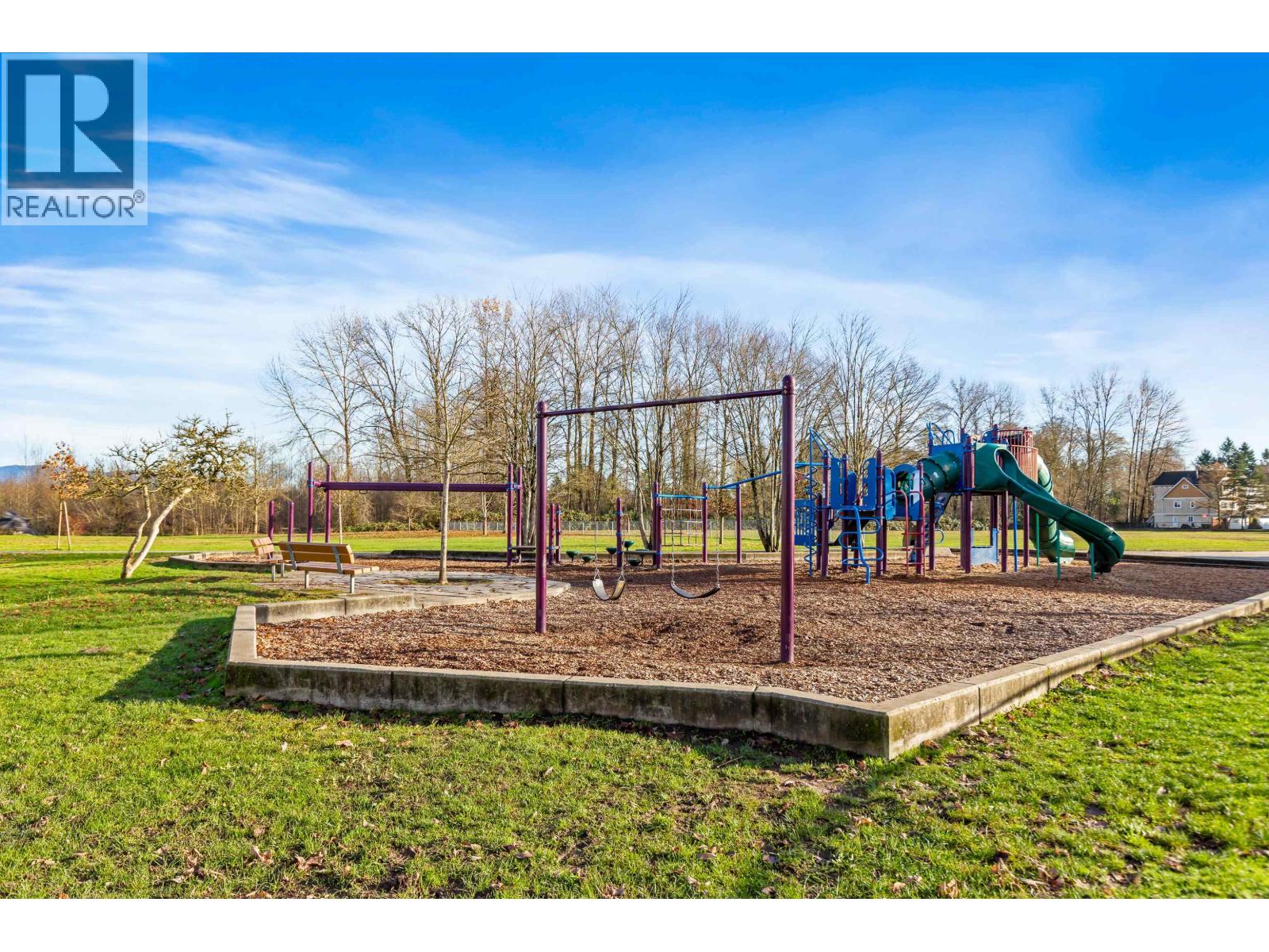 939 RIVERSIDE DRIVE, Port Coquitlam