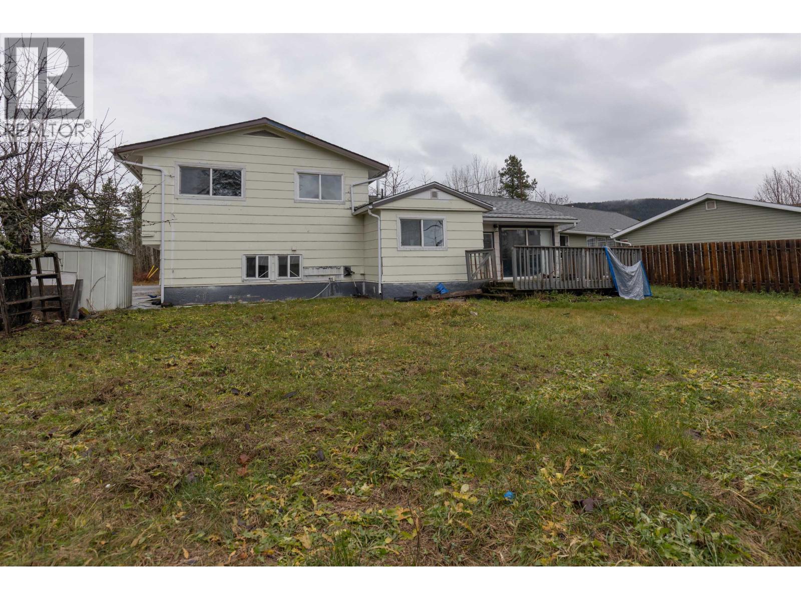 4821 PARK Avenue, Terrace