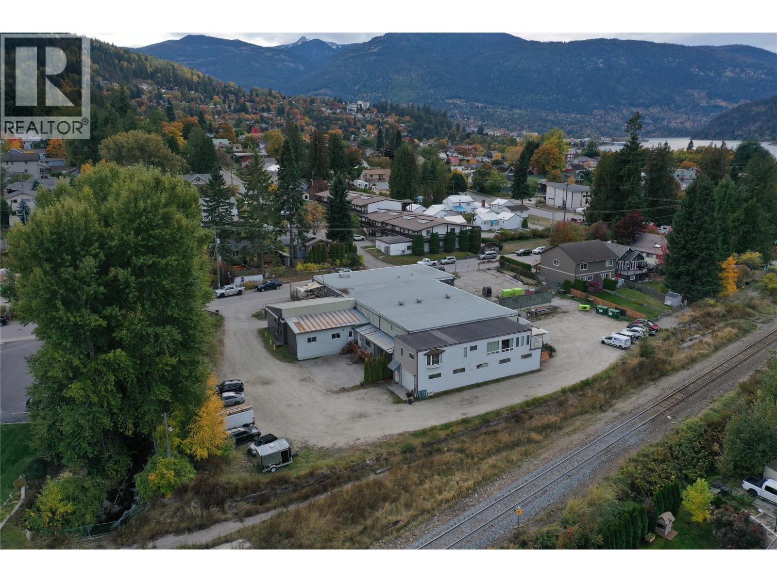 8 711 Radio Avenue, Nelson