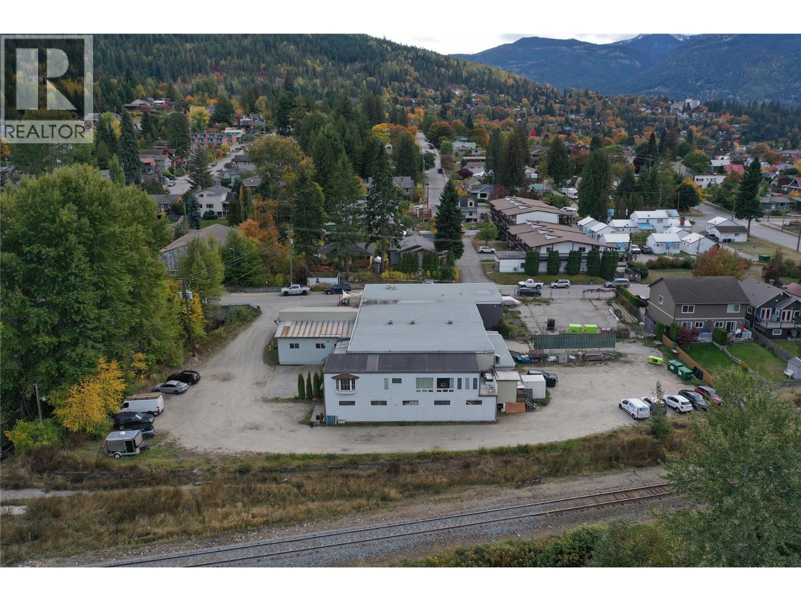 8 711 Radio Avenue, Nelson