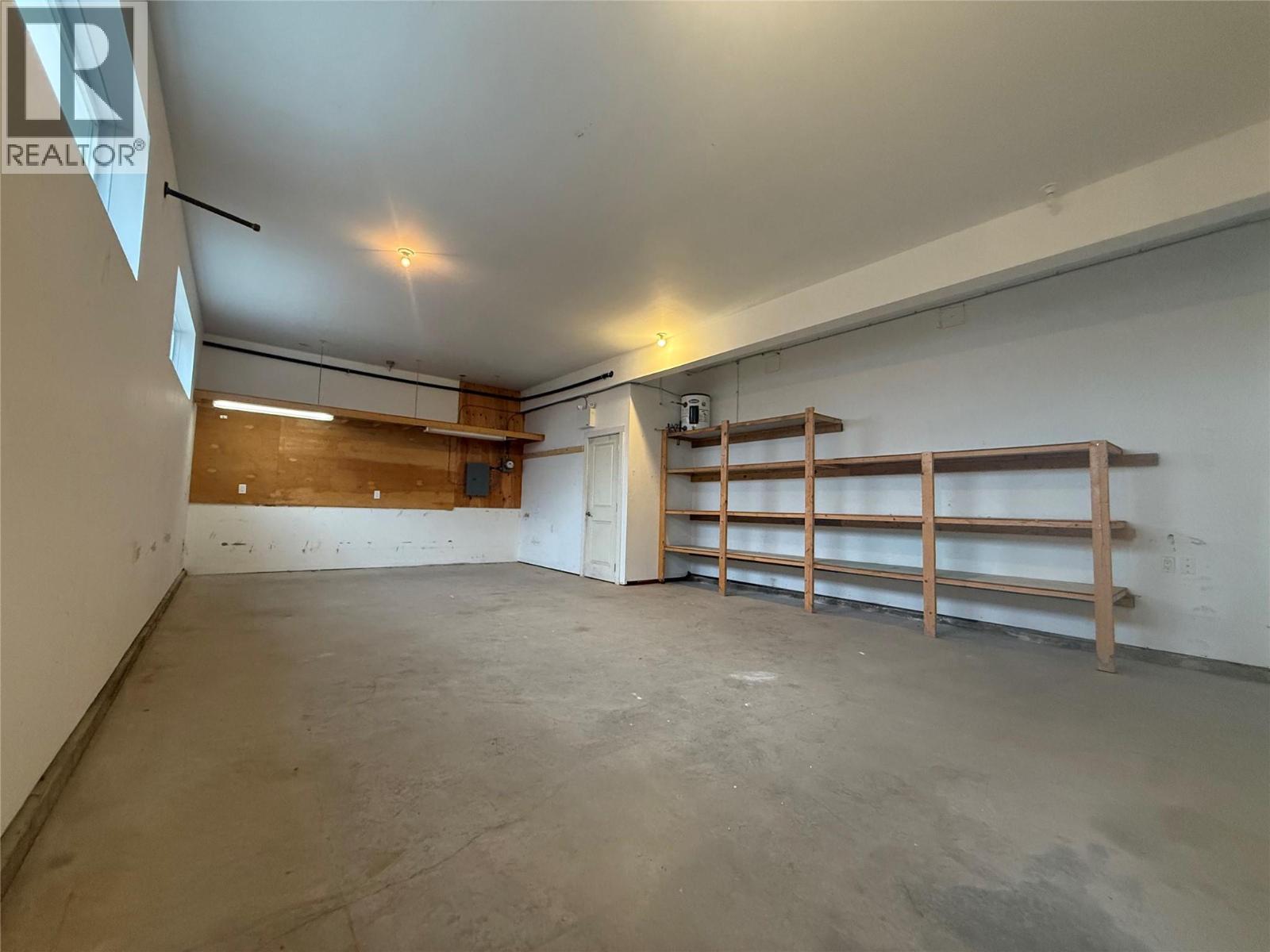 8 711 Radio Avenue, Nelson