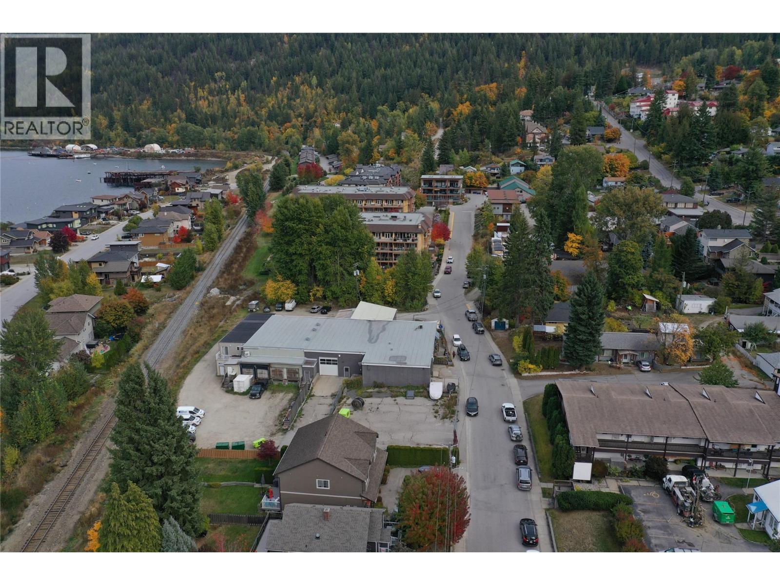 8 711 Radio Avenue, Nelson