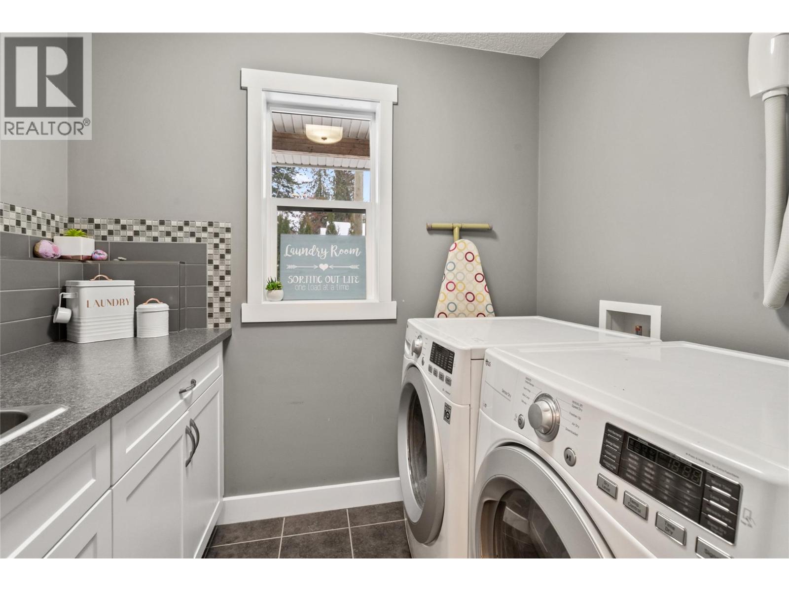  3751 65 Avenue Northwest, Salmon Arm