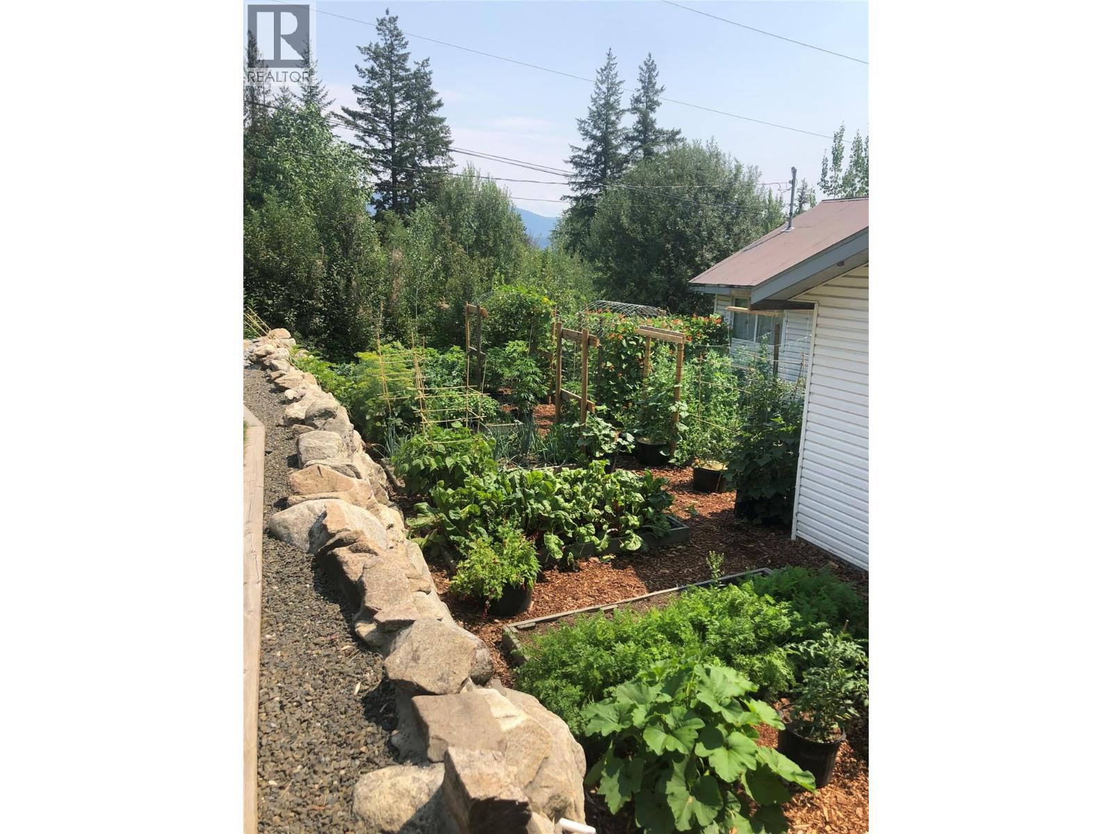  3751 65 Avenue Northwest, Salmon Arm