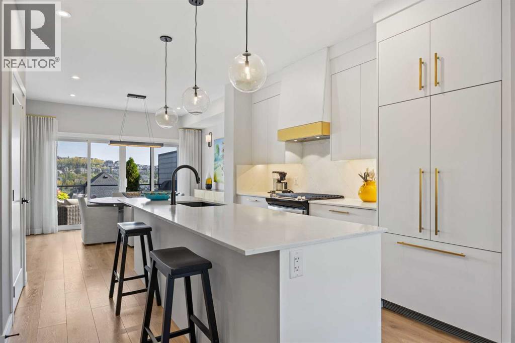 3044 85 Street SW, Calgary, Alberta