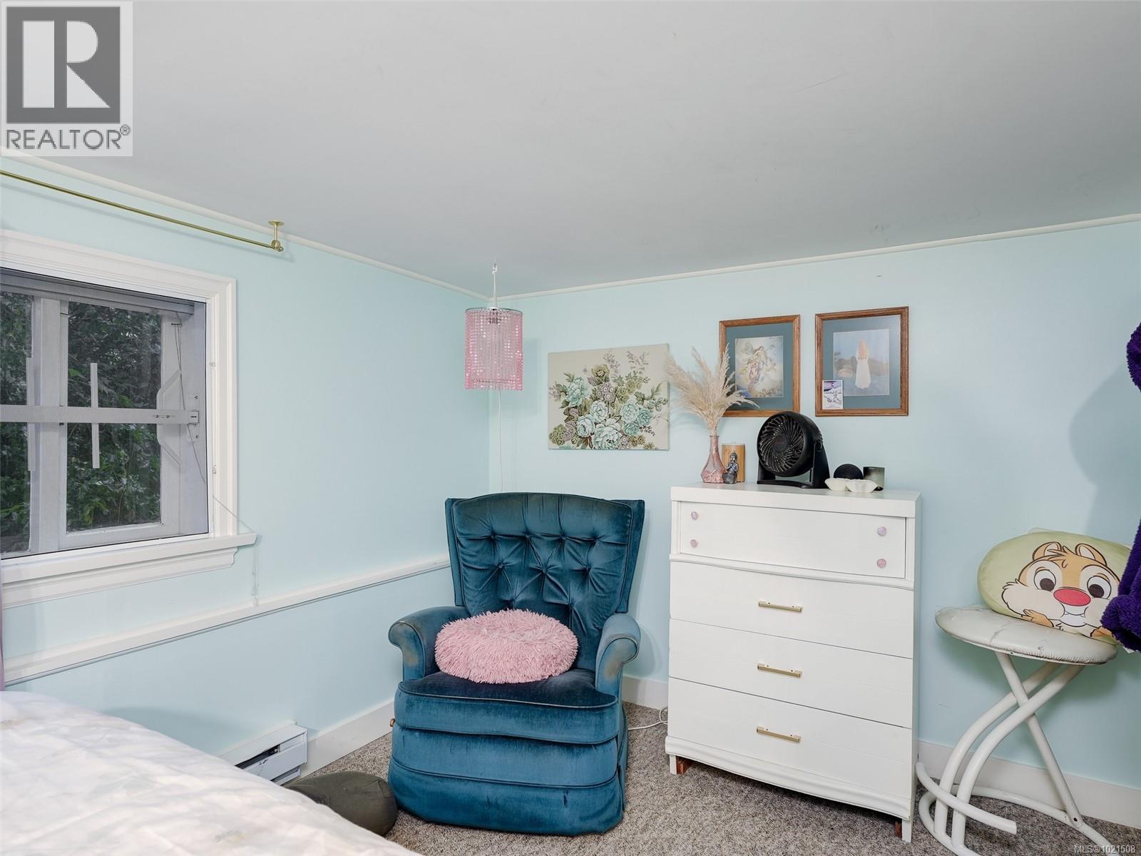 1015 Empress Ave, Victoria