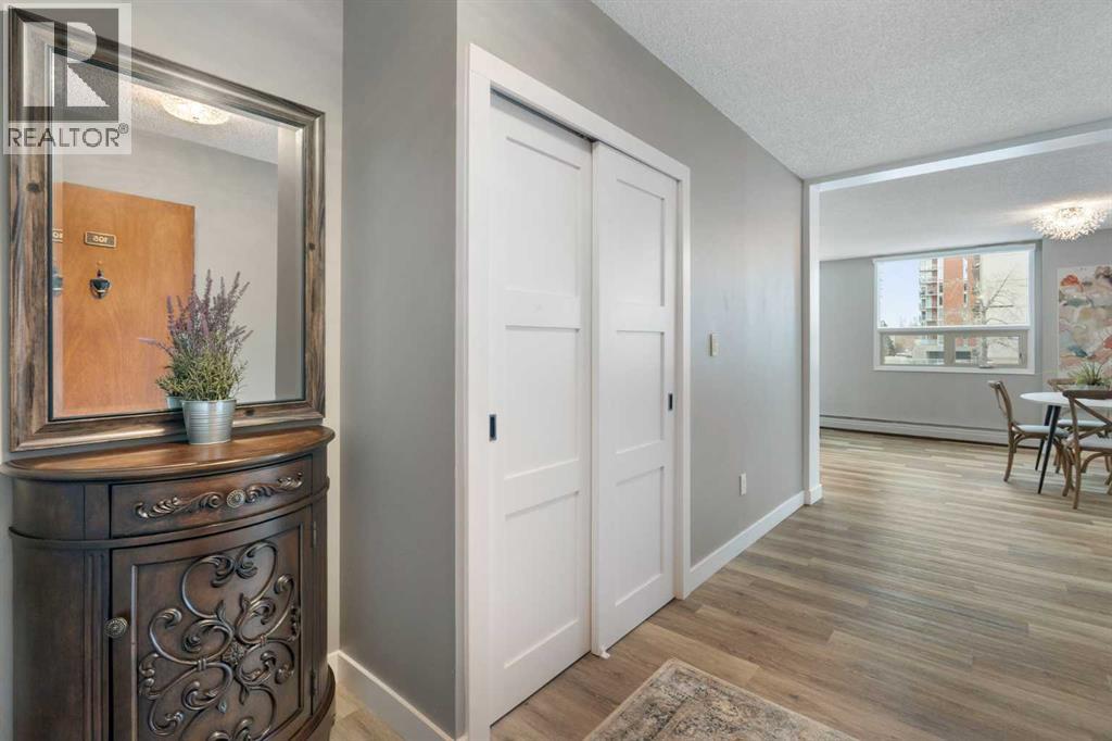 Single Family House for Sale in    Avenue SW Mission Calgary 