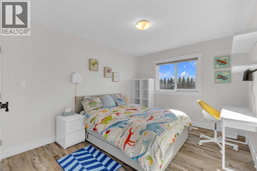 Single Family House for Sale in  Township Road  Silver Springs Rural Lacombe County 