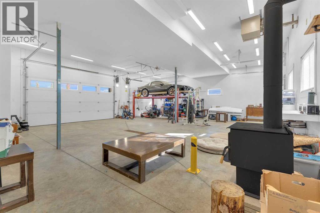 Single Family House for Sale in  Township Road  Silver Springs Rural Lacombe County 