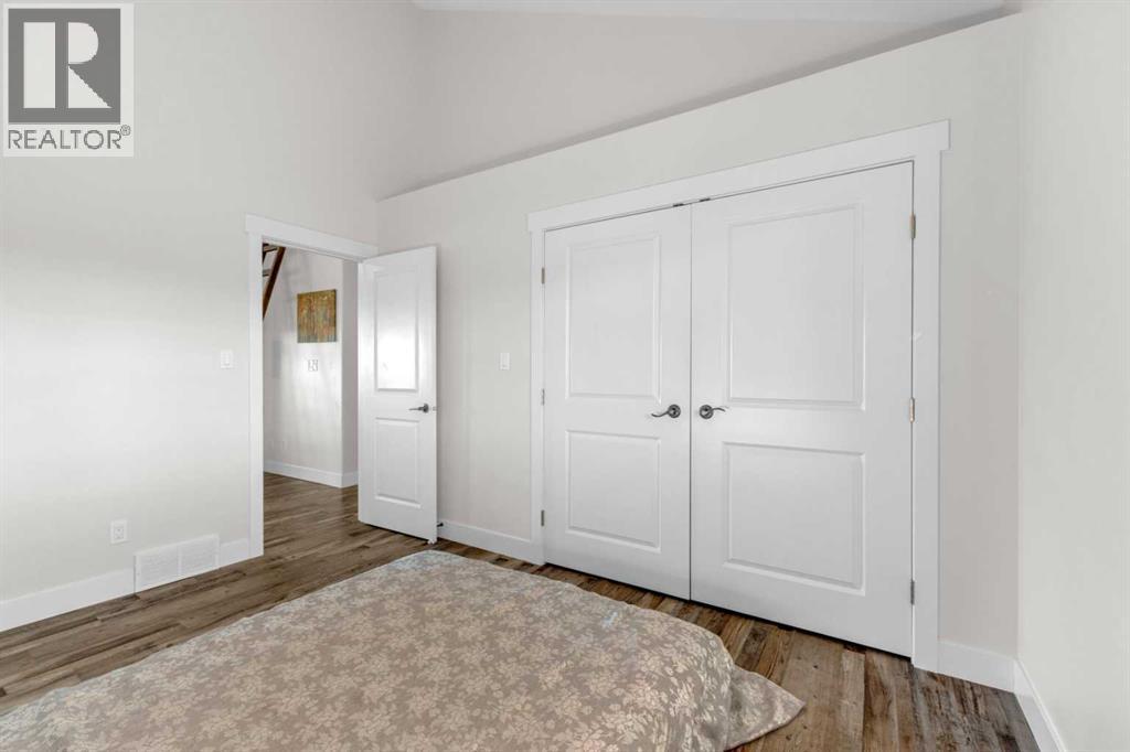 Single Family House for Sale in  Township Road  Silver Springs Rural Lacombe County 