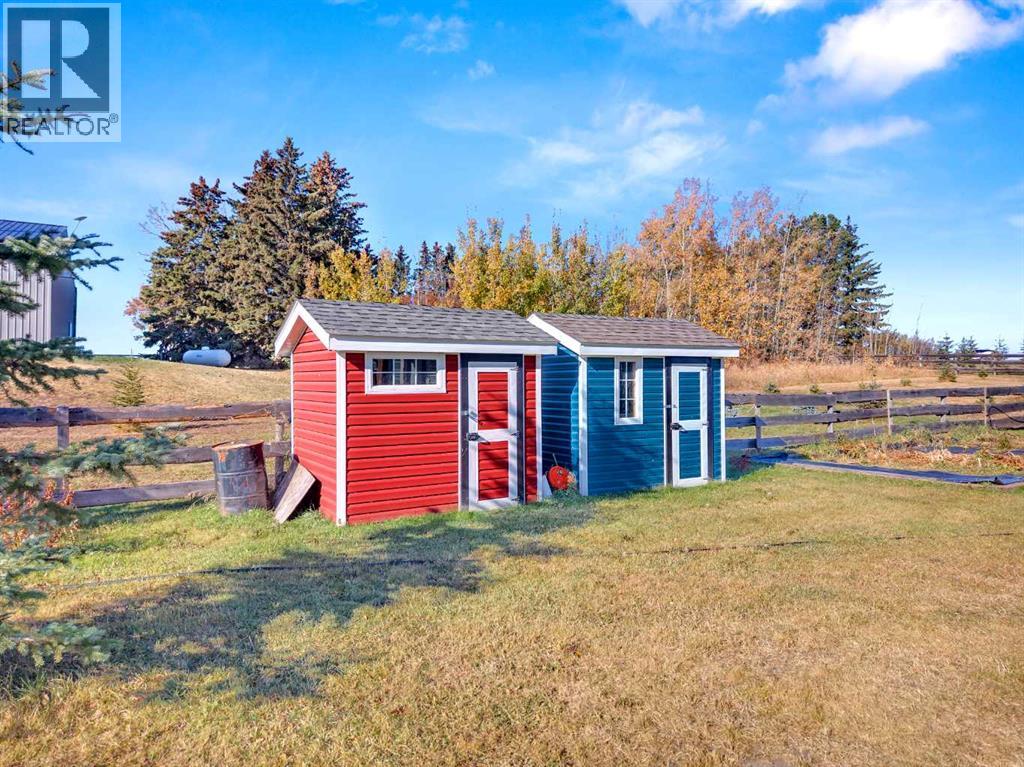 Single Family House for Sale in  Township Road  Silver Springs Rural Lacombe County 