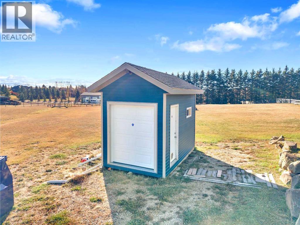 Single Family House for Sale in  Township Road  Silver Springs Rural Lacombe County 