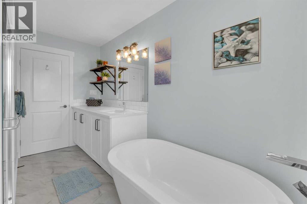 Single Family House for Sale in  Township Road  Silver Springs Rural Lacombe County 