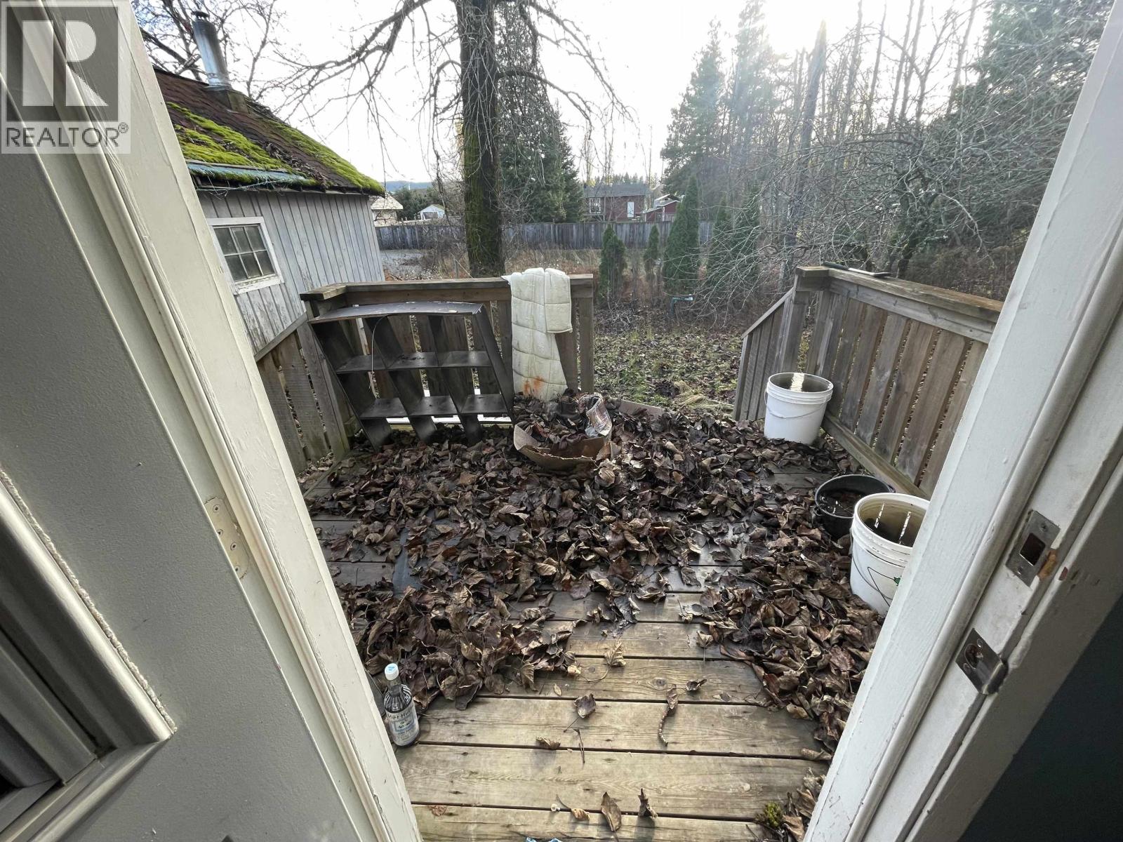 4815 POHLE Avenue, Terrace