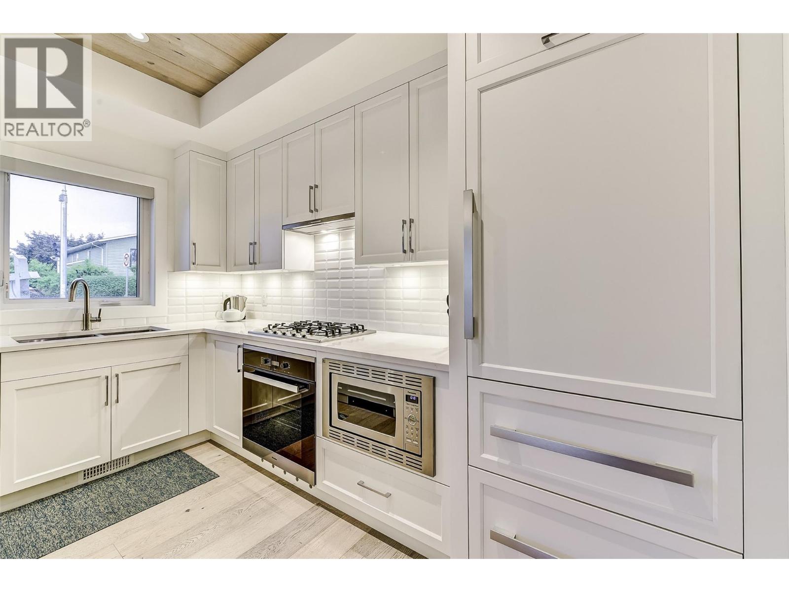 106 1308 Richter Street, Kelowna