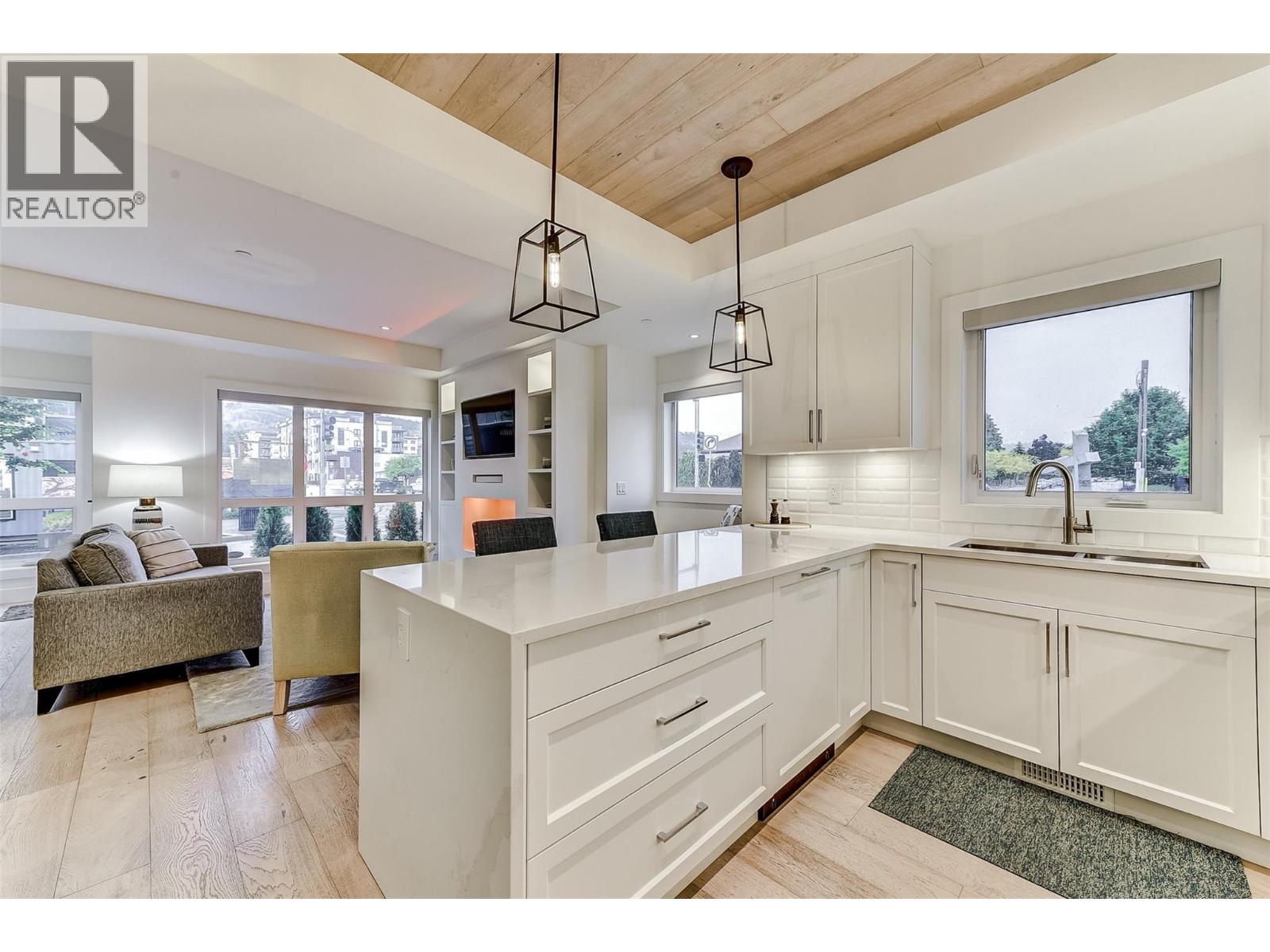 106 1308 Richter Street, Kelowna