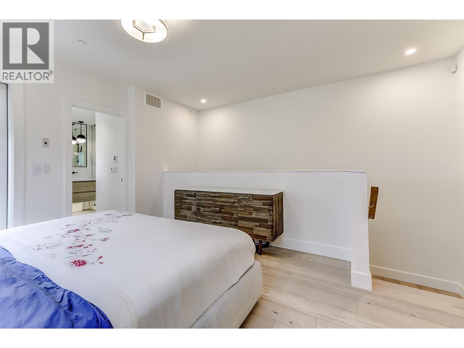 106 1308 Richter Street, Kelowna