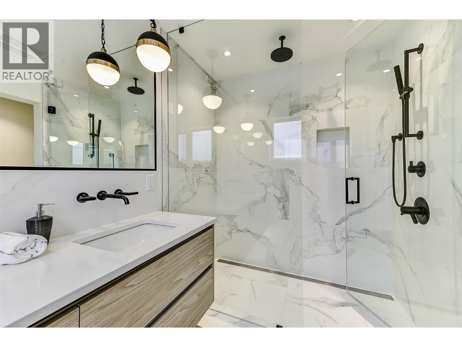 106 1308 Richter Street, Kelowna