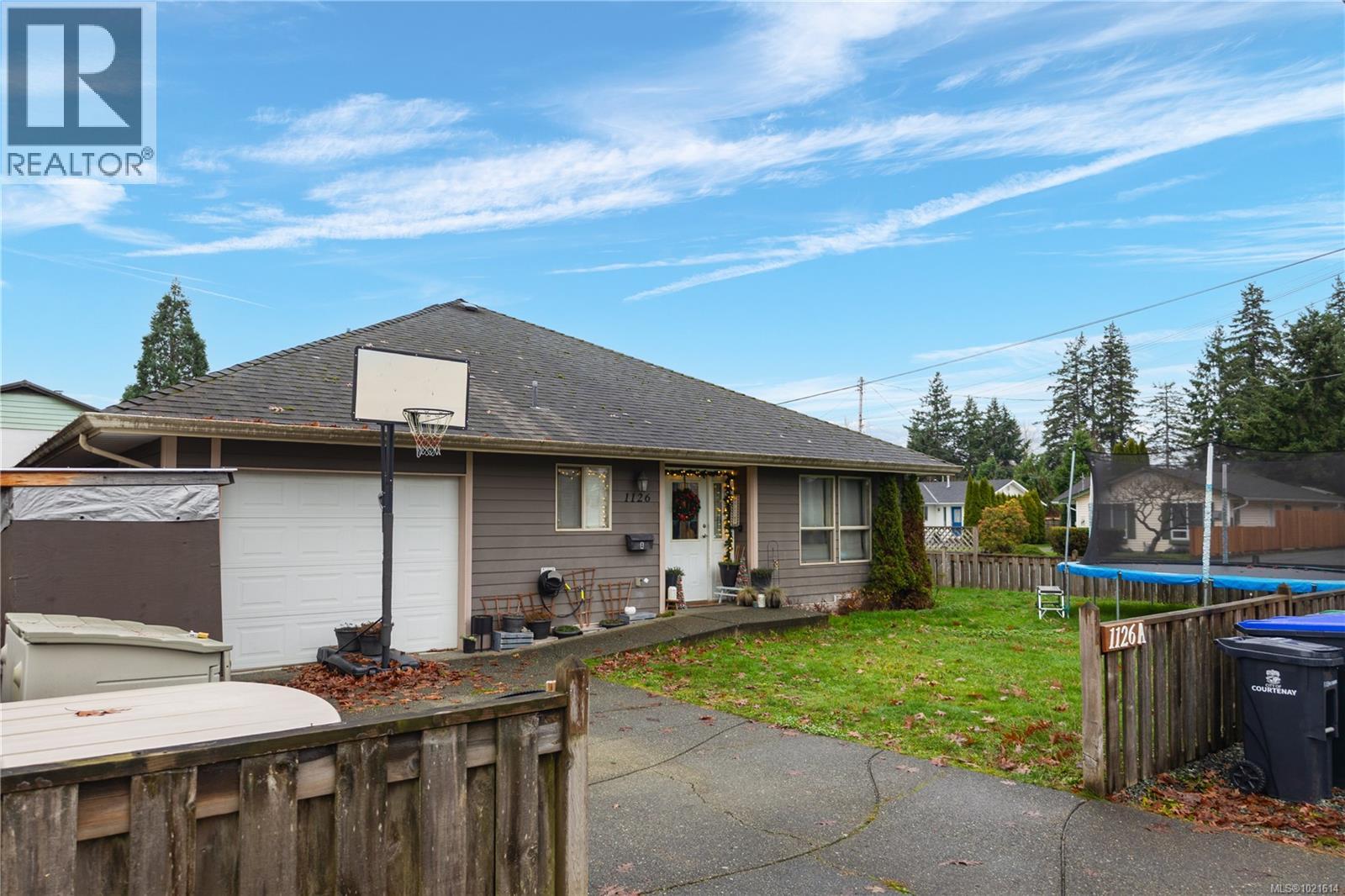1126 18th St, Courtenay