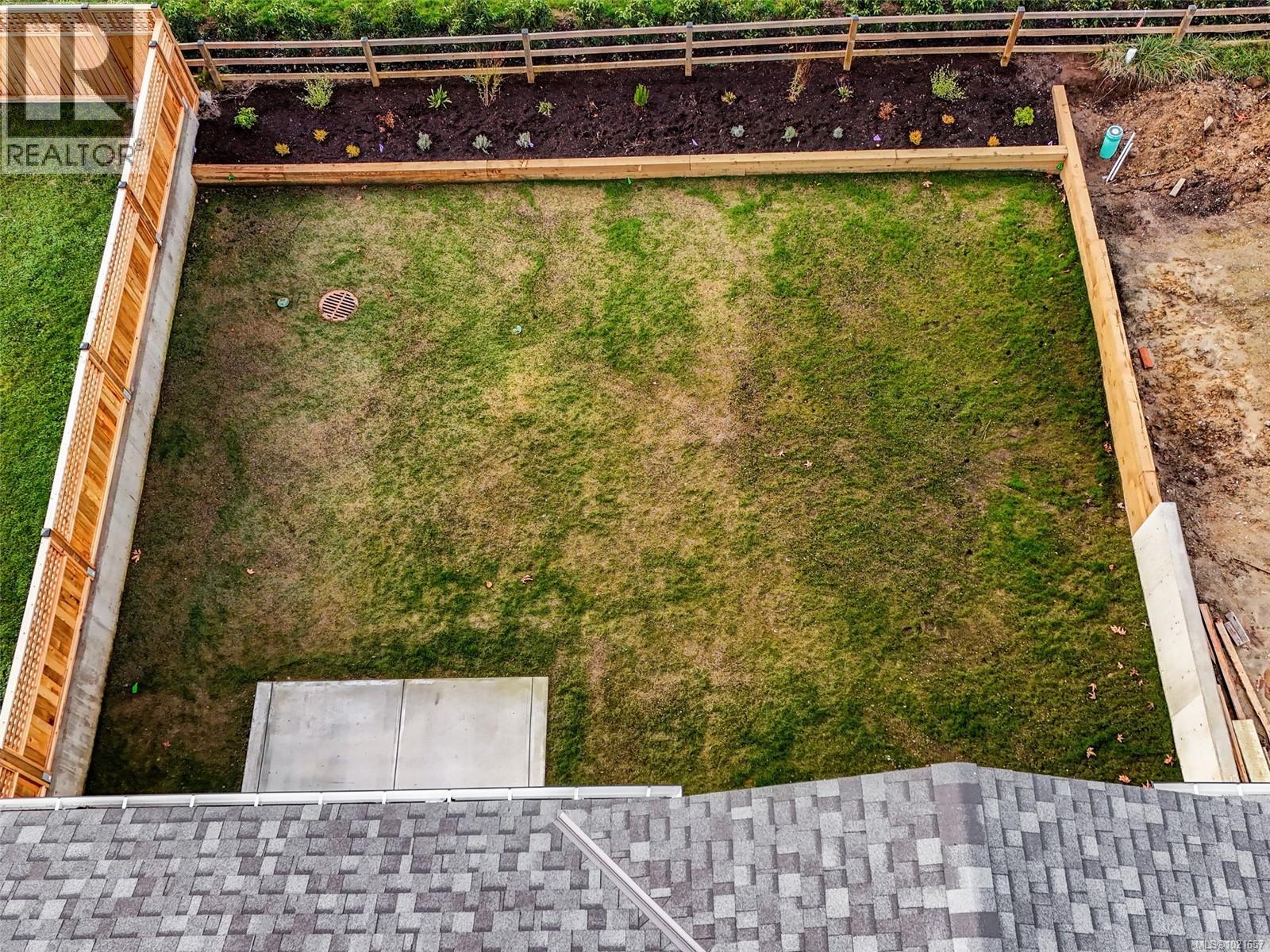 10950 Chalet Rd, North Saanich