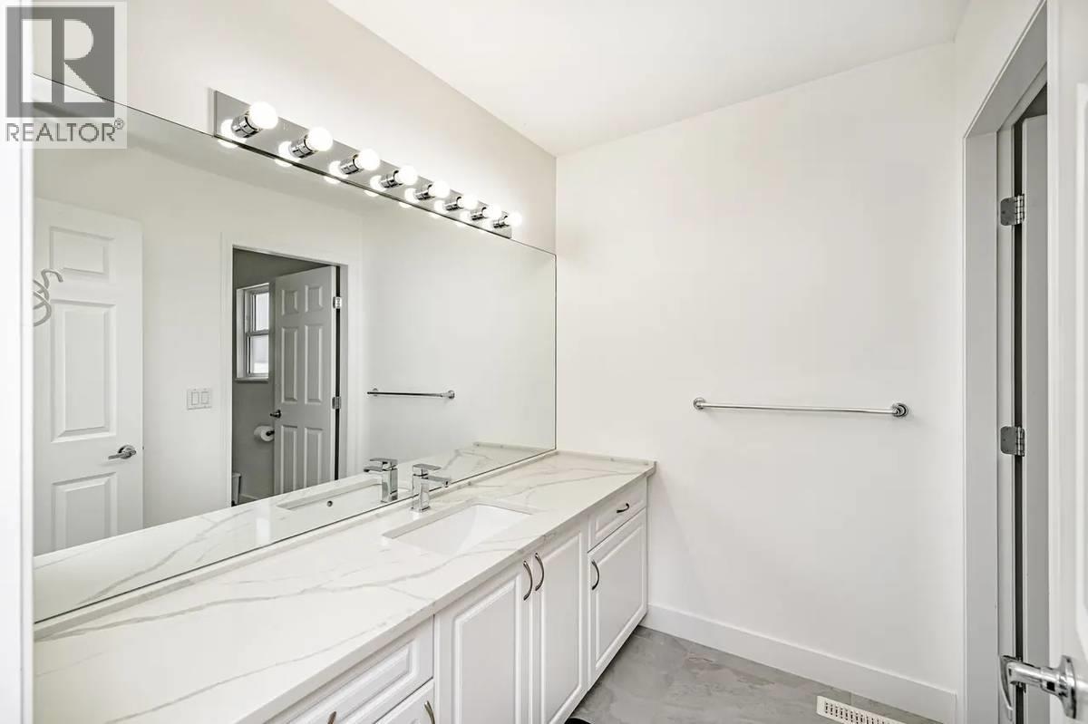 1096 RIVERSIDE DR, Port Coquitlam