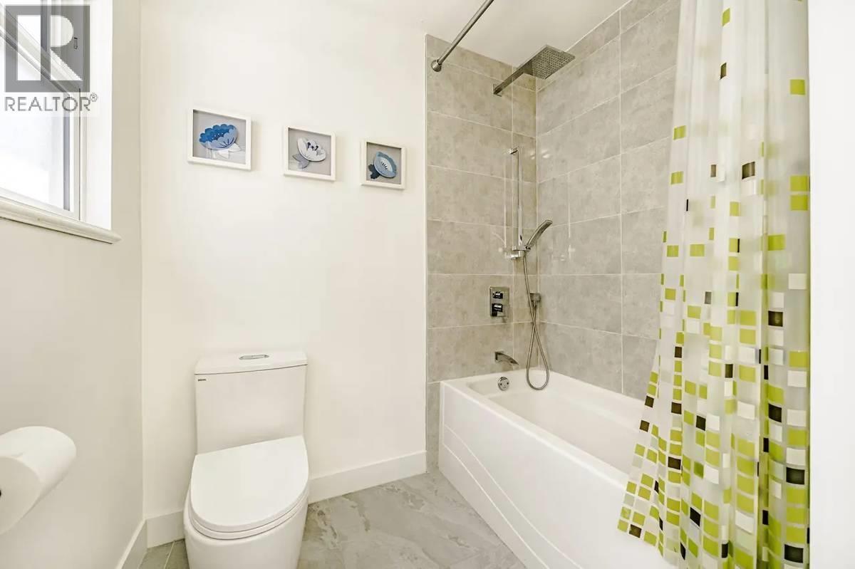 1096 RIVERSIDE DR, Port Coquitlam