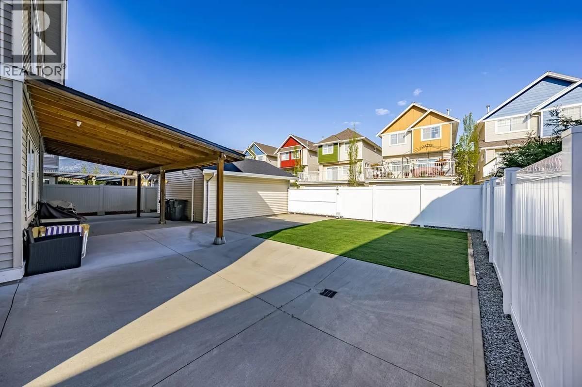 1096 RIVERSIDE DR, Port Coquitlam