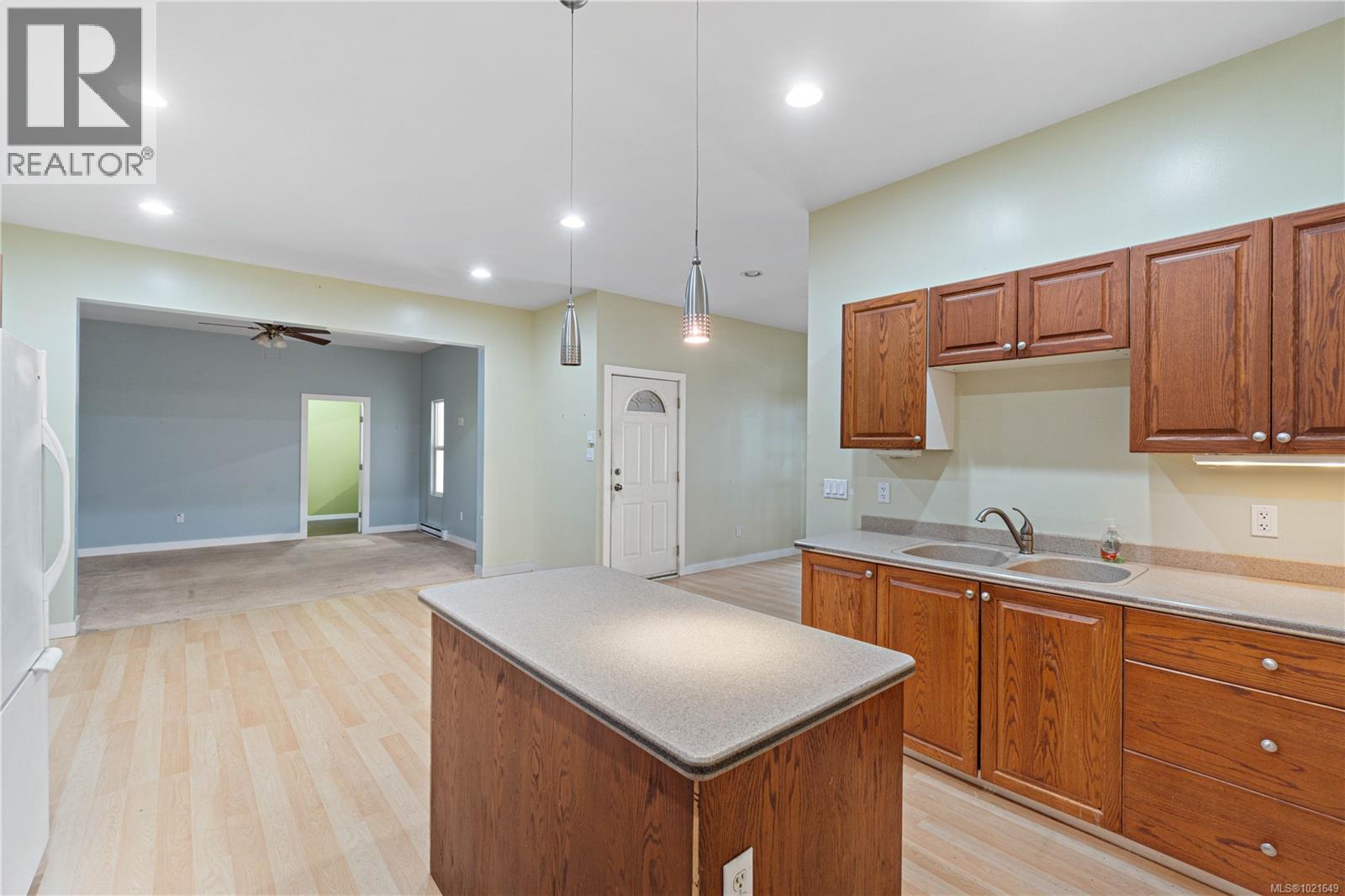 SL22 & 23 1260 Fair Rd, Parksville