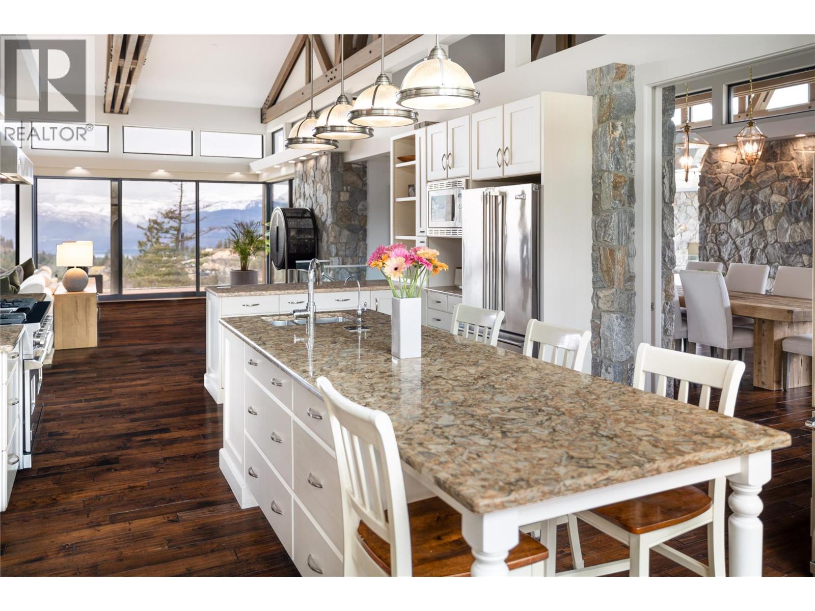  508 Vardon Lane, Vernon