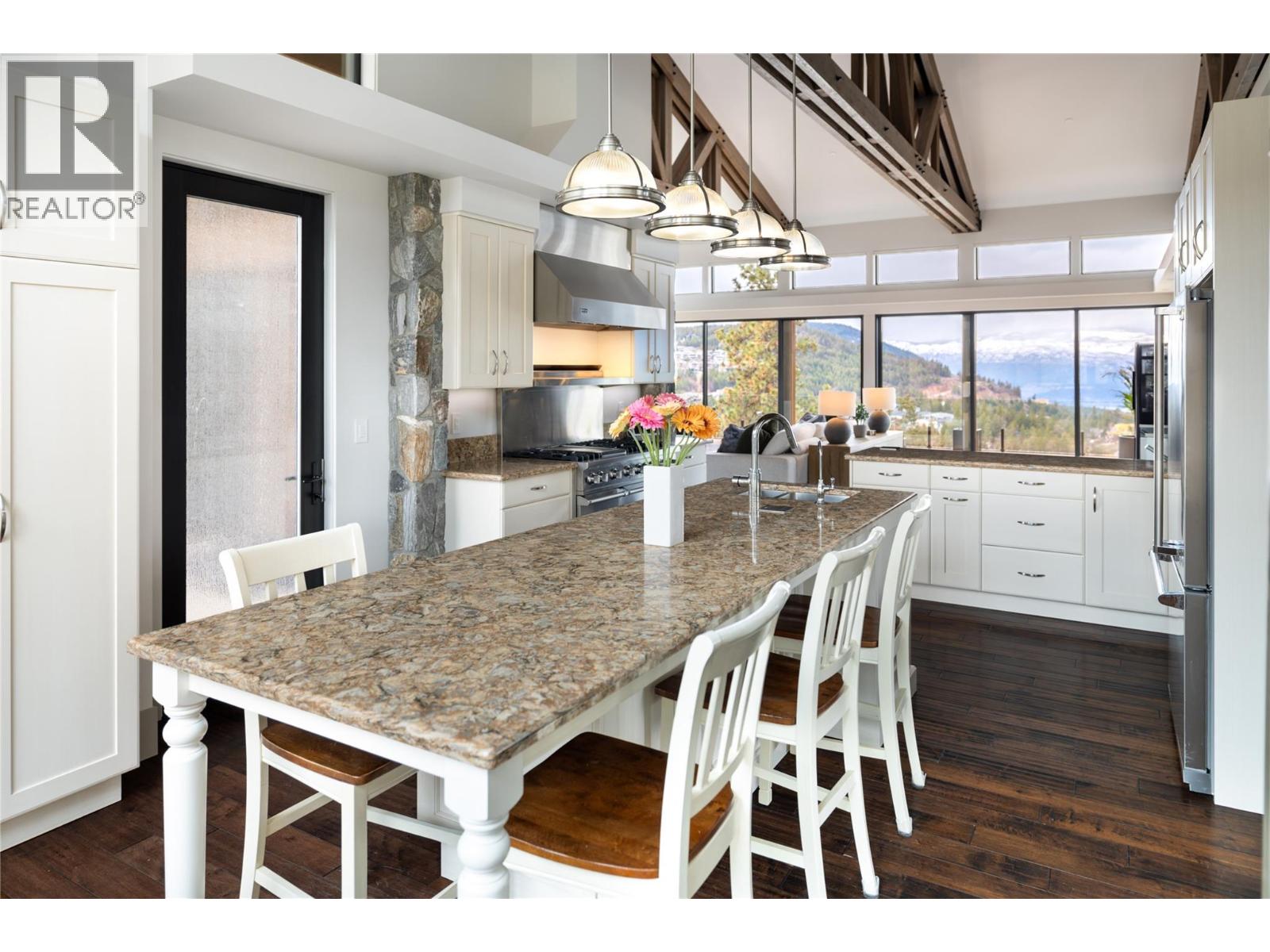  508 Vardon Lane, Vernon