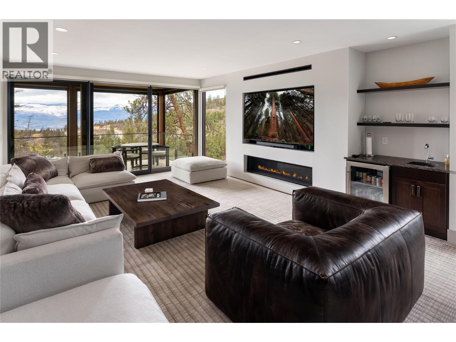  508 Vardon Lane, Vernon