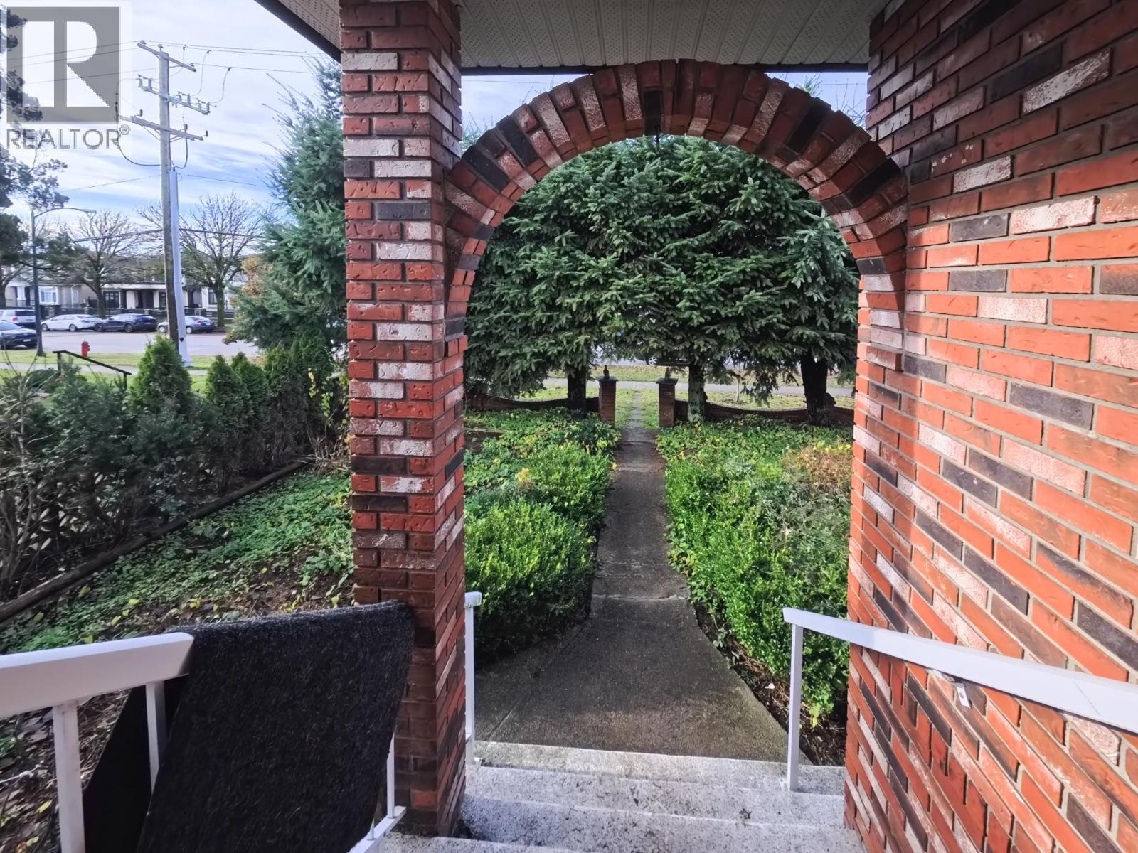 6174 TYNE STREET - Photo 2 of 9, Vancouver, British Columbia