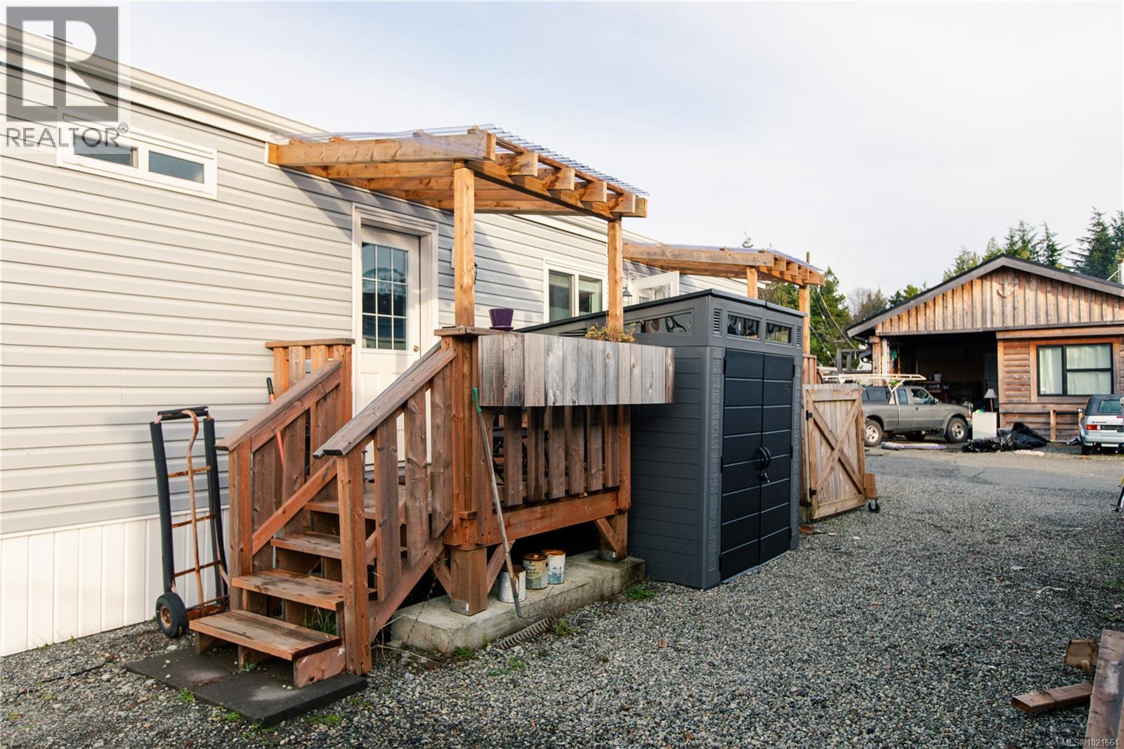 421 Humpback Pl, Ucluelet