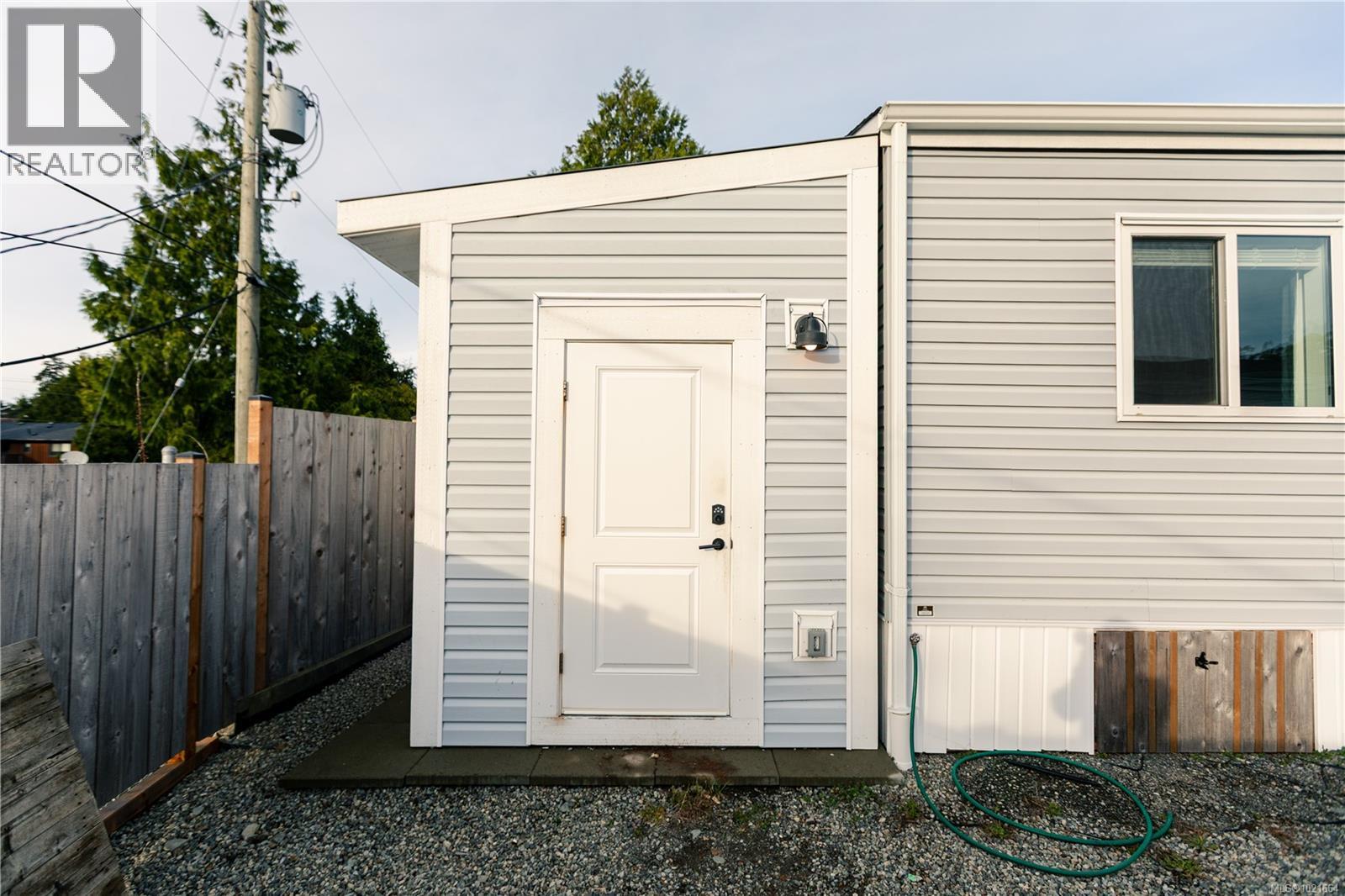 421 Humpback Pl, Ucluelet