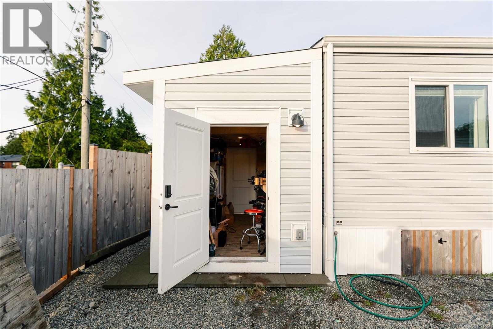 421 Humpback Pl, Ucluelet