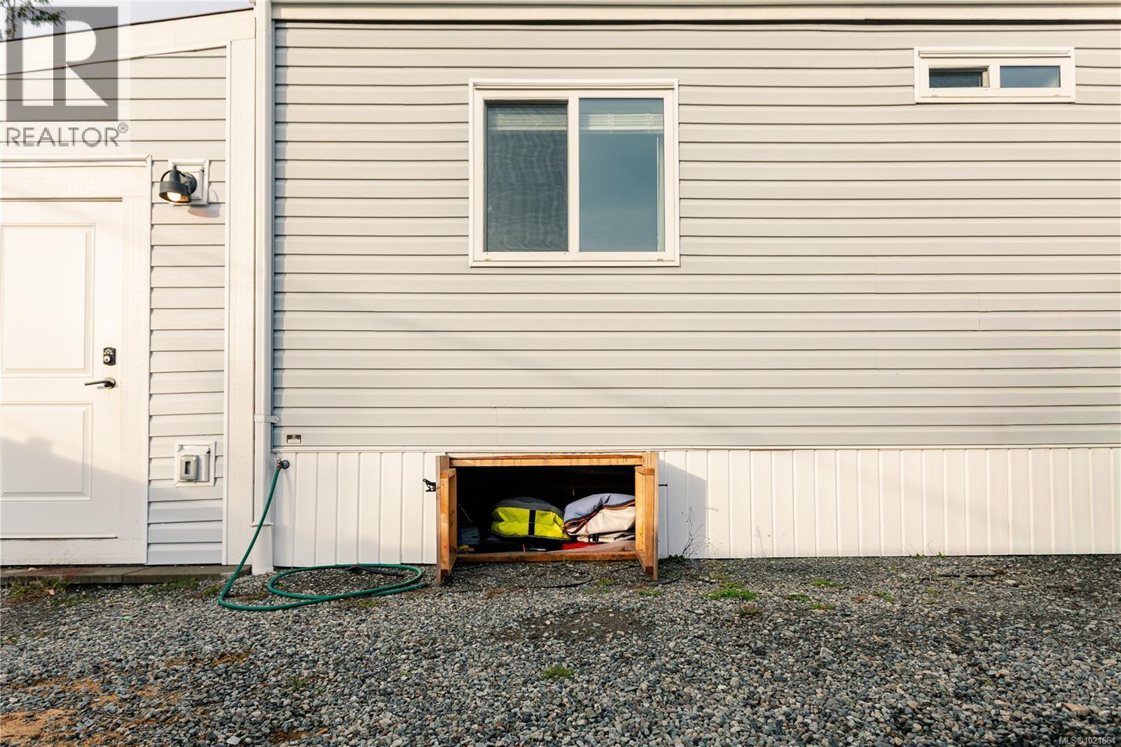 421 Humpback Pl, Ucluelet