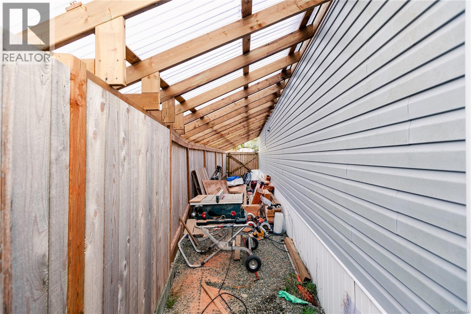 421 Humpback Pl, Ucluelet