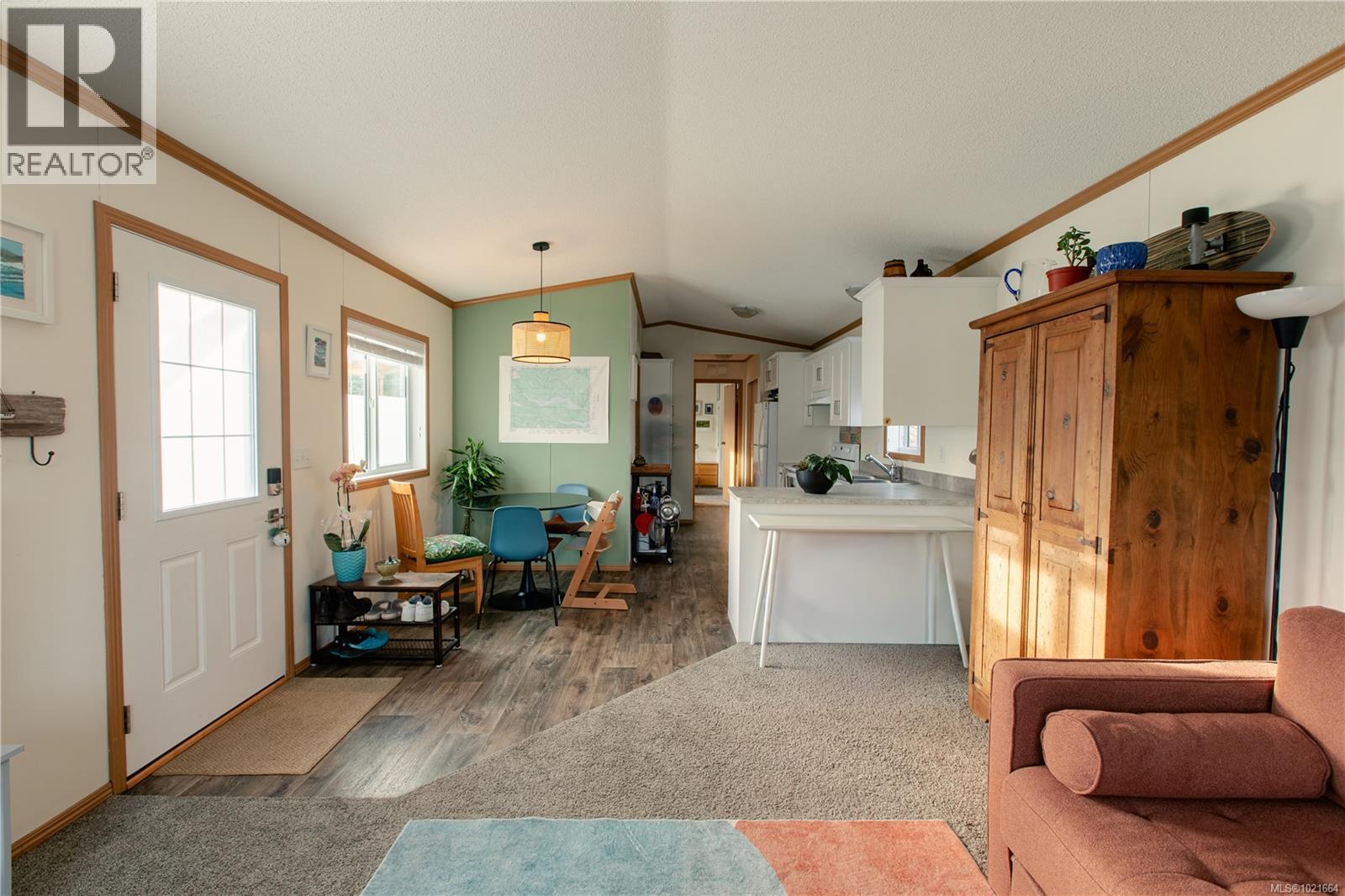 421 Humpback Pl, Ucluelet