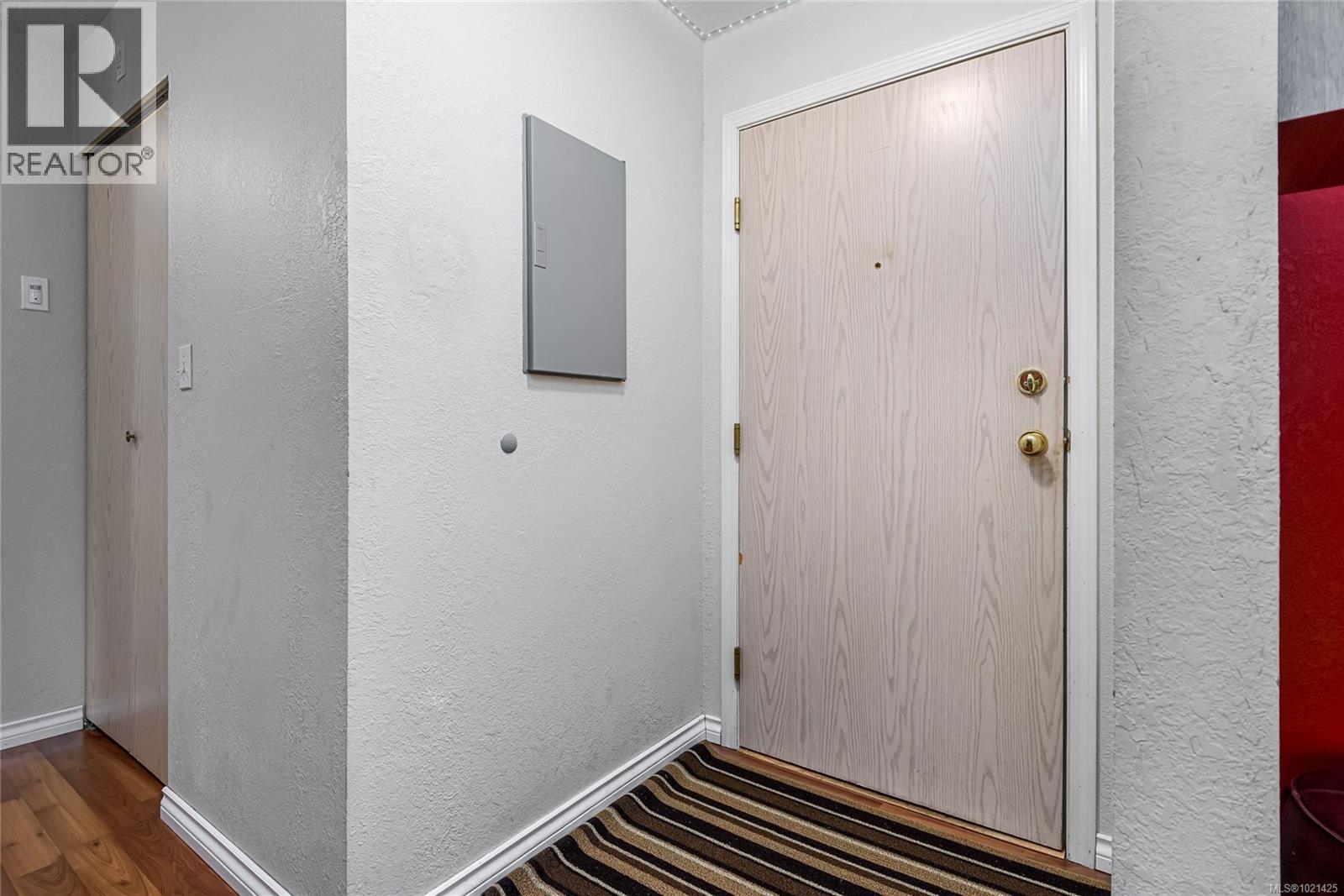 #207 1050 BRAIDWOOD RD - 17