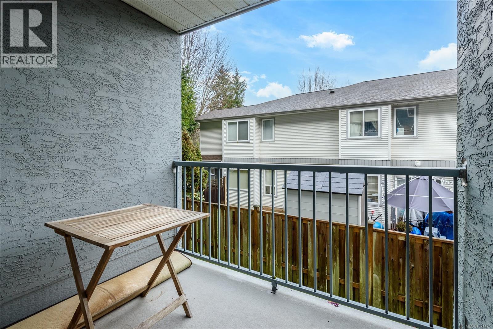 #207 1050 Braidwood Rd - 19