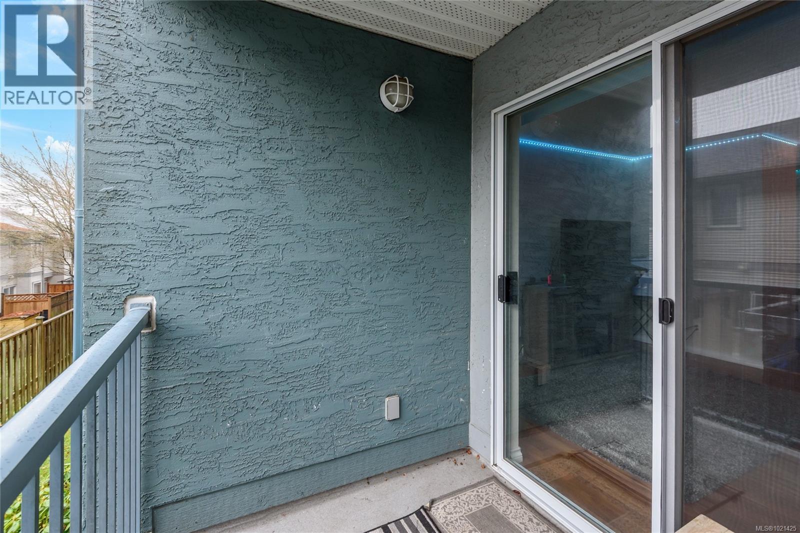 #207 1050 Braidwood Rd - 23
