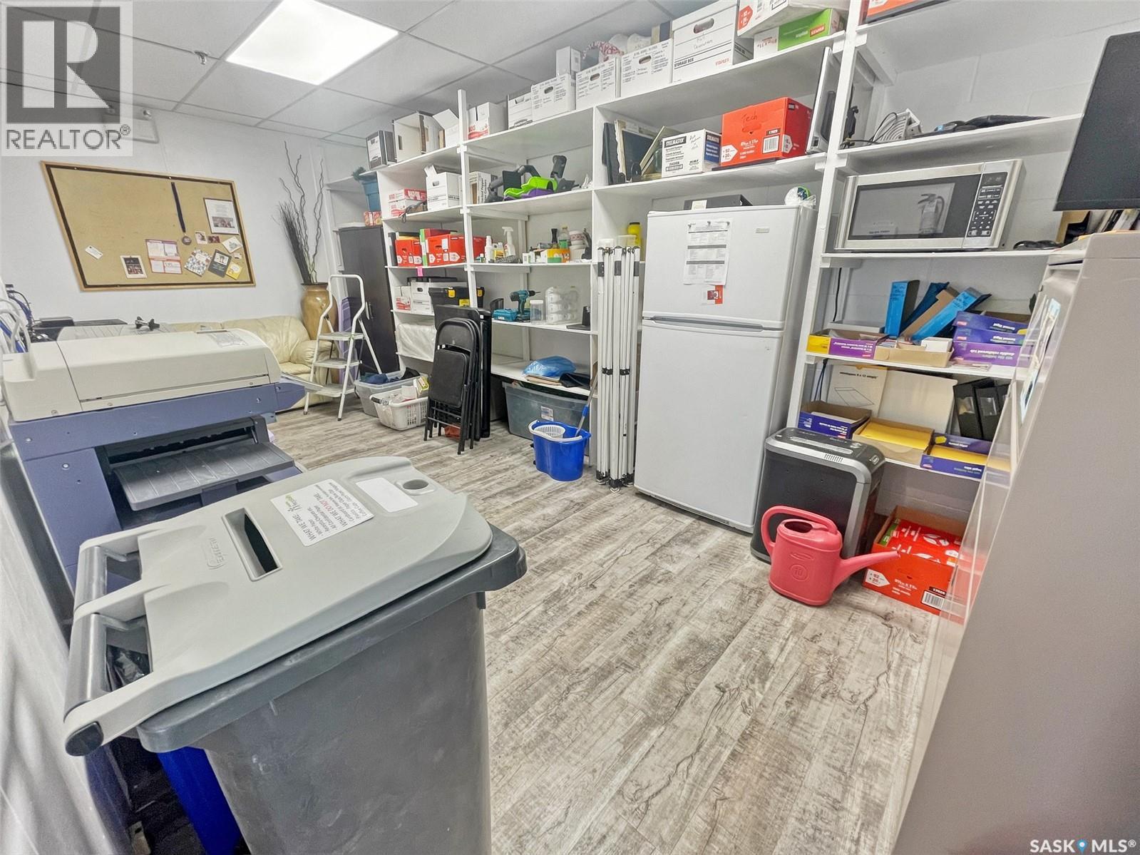 Office for Sale in   st AVENUE NE Swift Current 