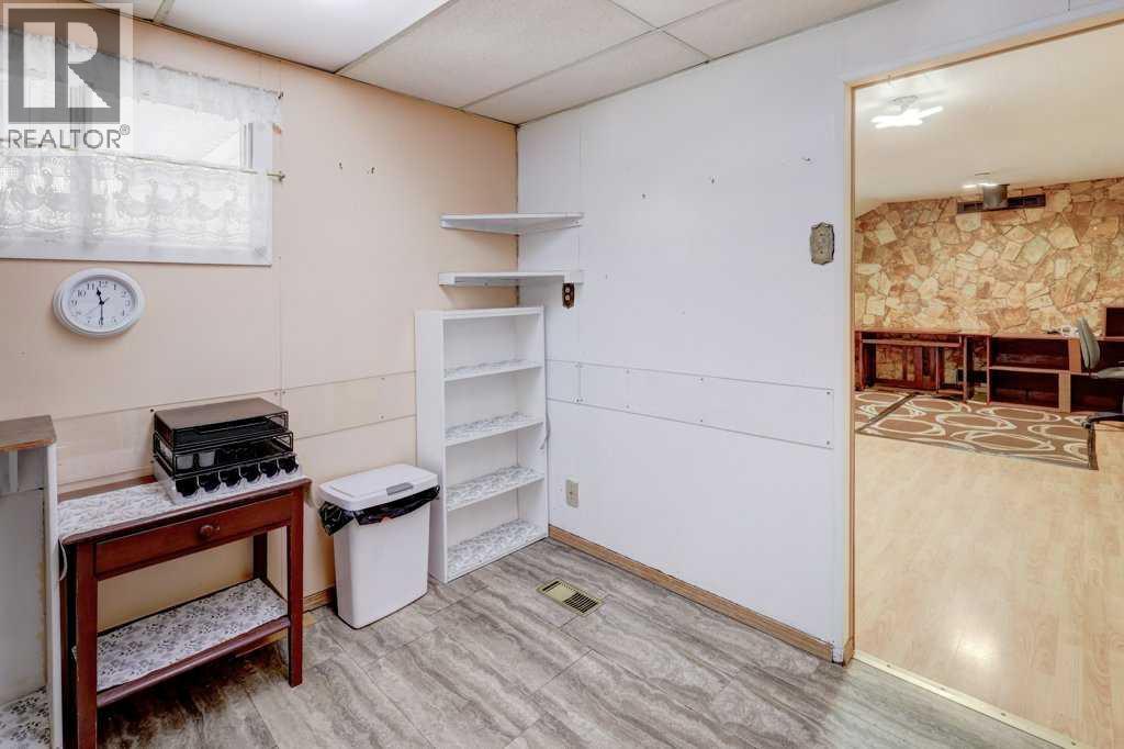 Single Family House Bungalow for Sale in   Avenue NE Tuxedo Park Calgary 