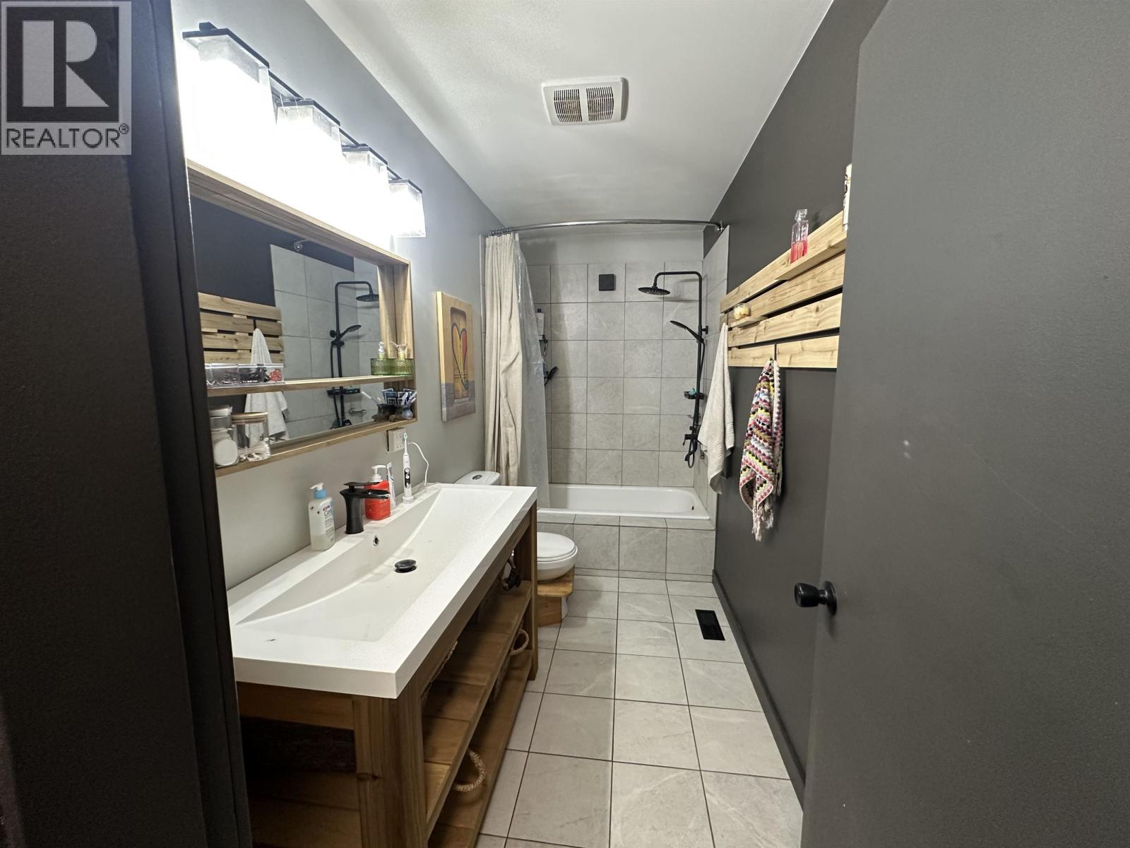 11107 102 AVENUE, Fort St. John